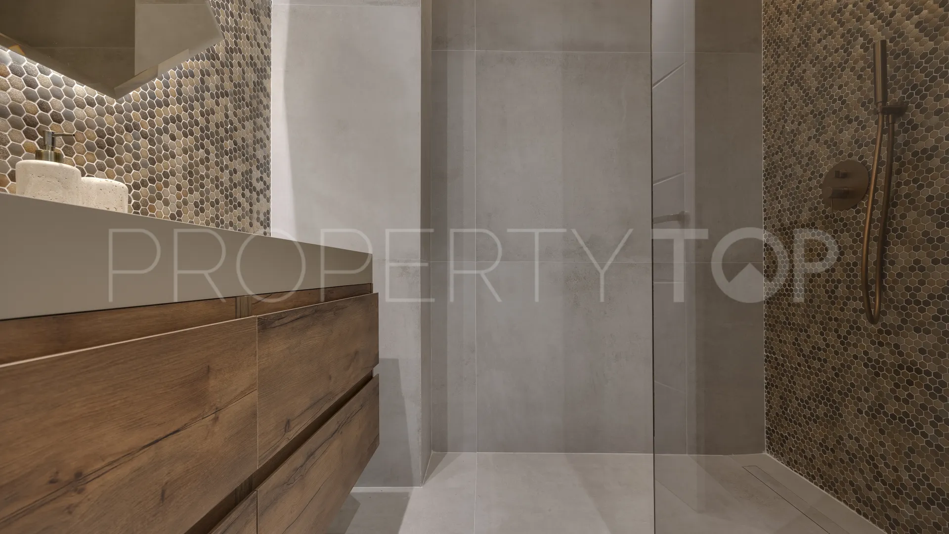 Apartamento a la venta en Altos de La Quinta de 3 dormitorios