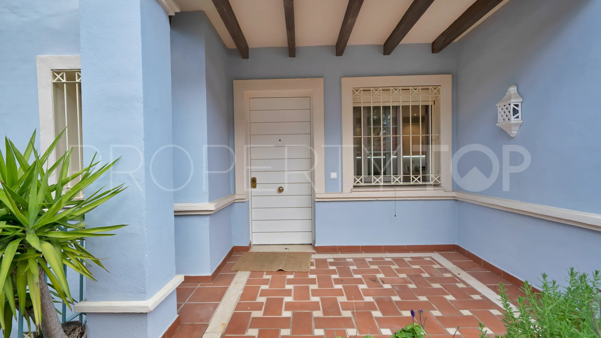 Villa for sale in Marbella - Puerto Banus with 7 bedrooms