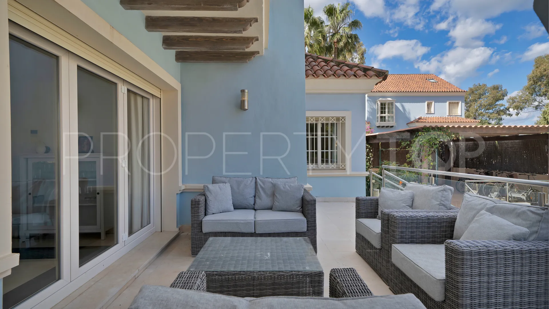 Villa for sale in Marbella - Puerto Banus with 7 bedrooms