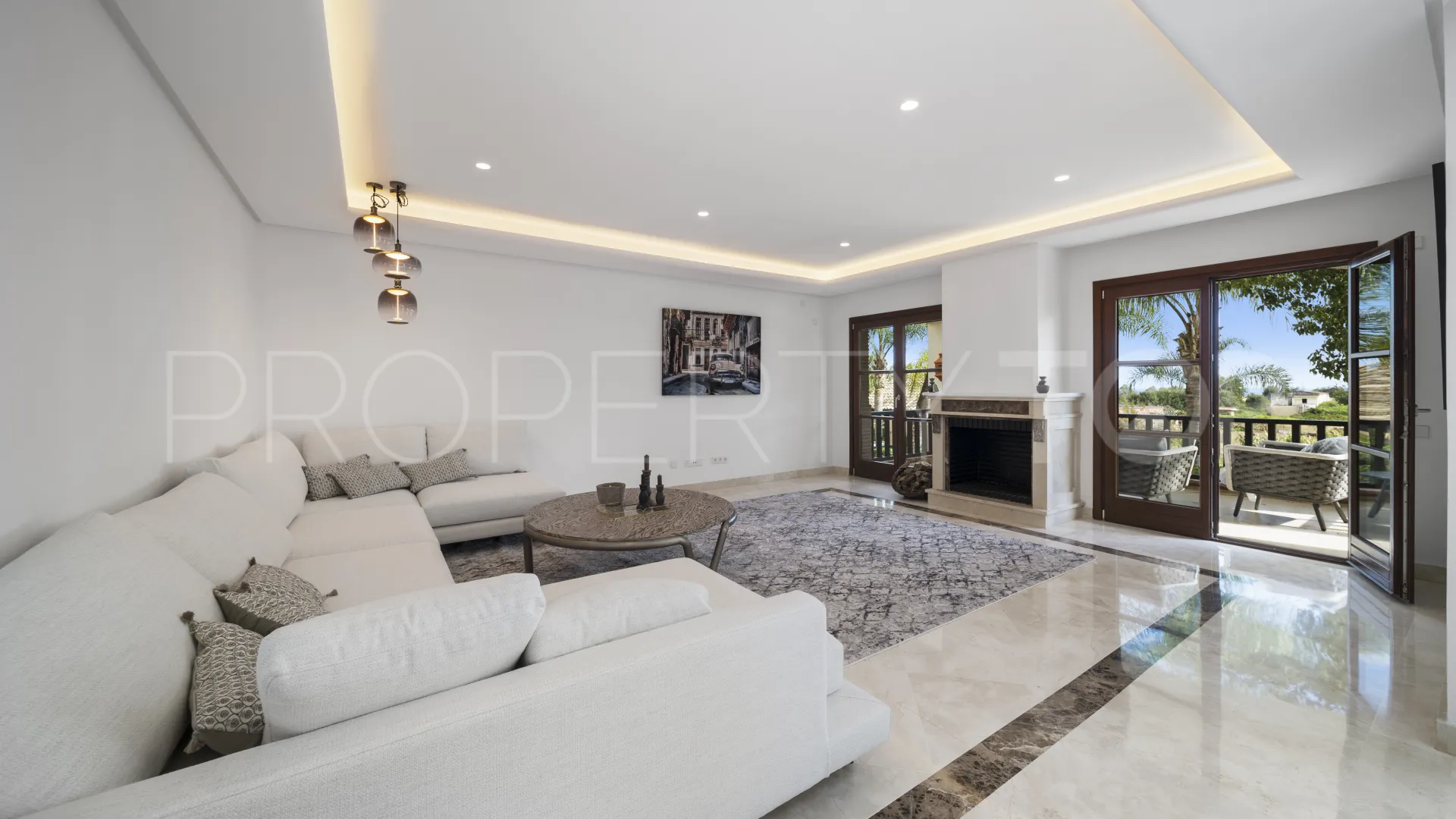 7 bedrooms La Capellania town house for sale
