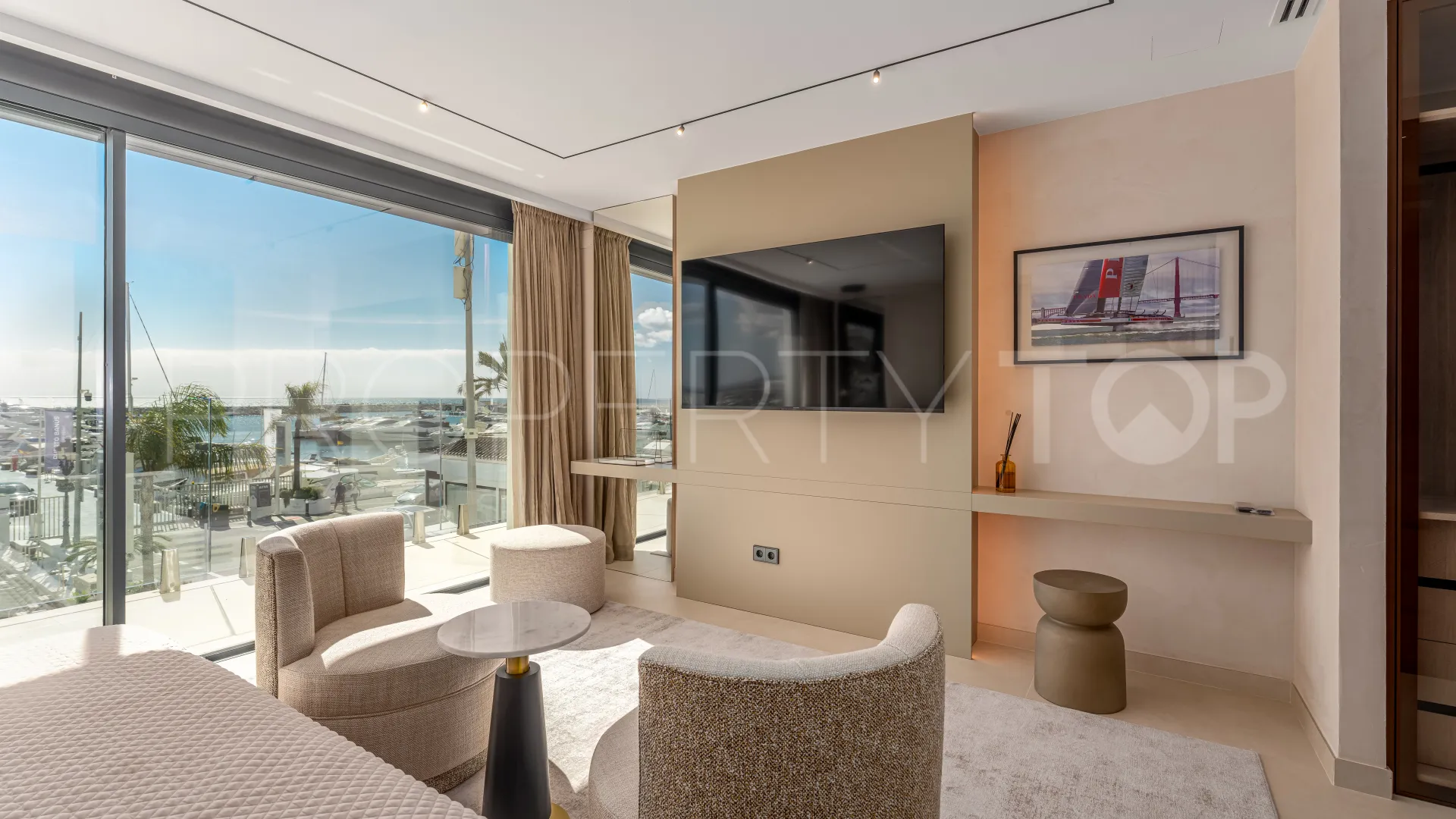 Se vende apartamento de 3 dormitorios en Marbella - Puerto Banus