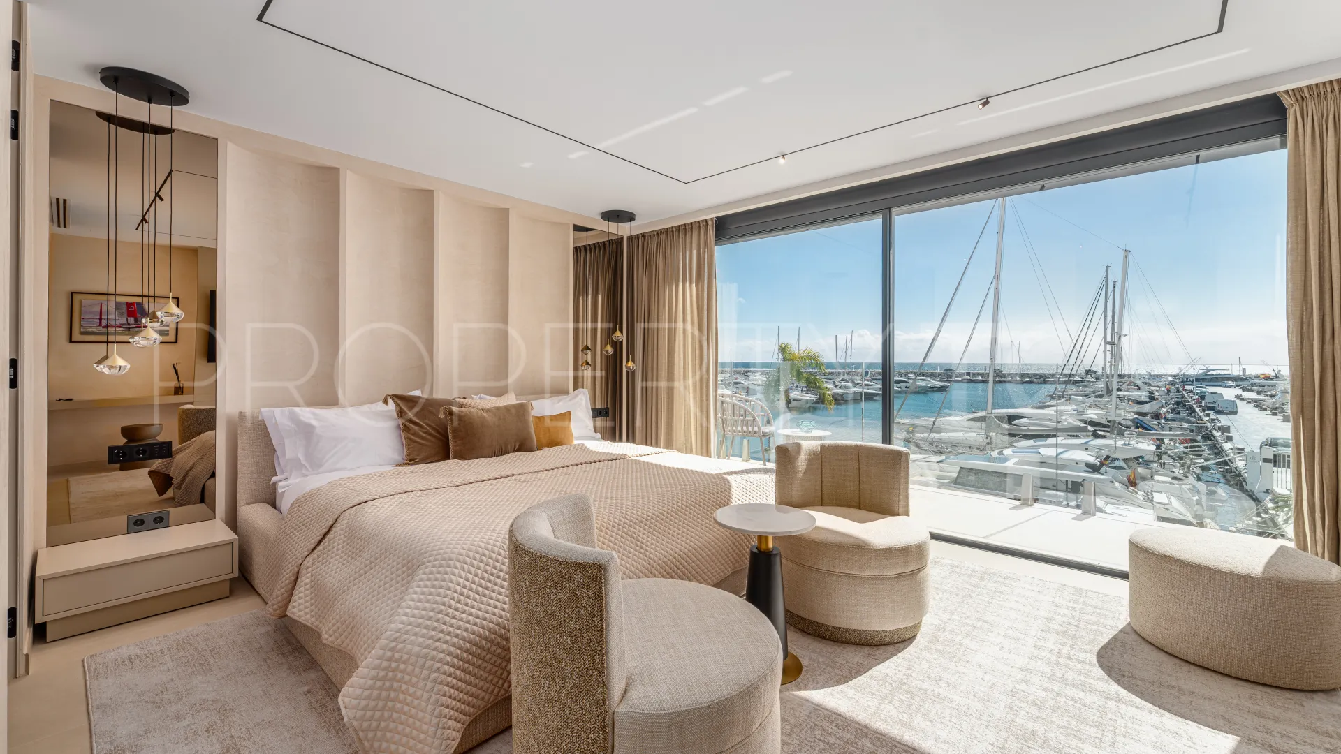Se vende apartamento de 3 dormitorios en Marbella - Puerto Banus