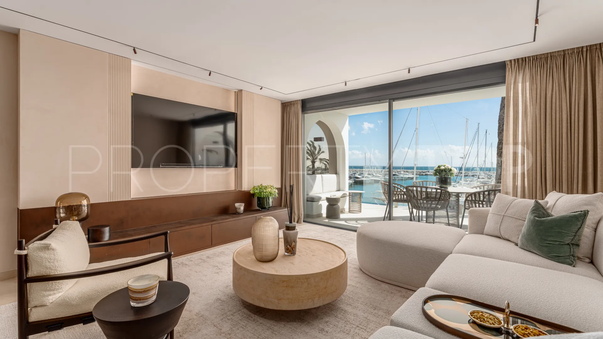 Se vende apartamento de 3 dormitorios en Marbella - Puerto Banus