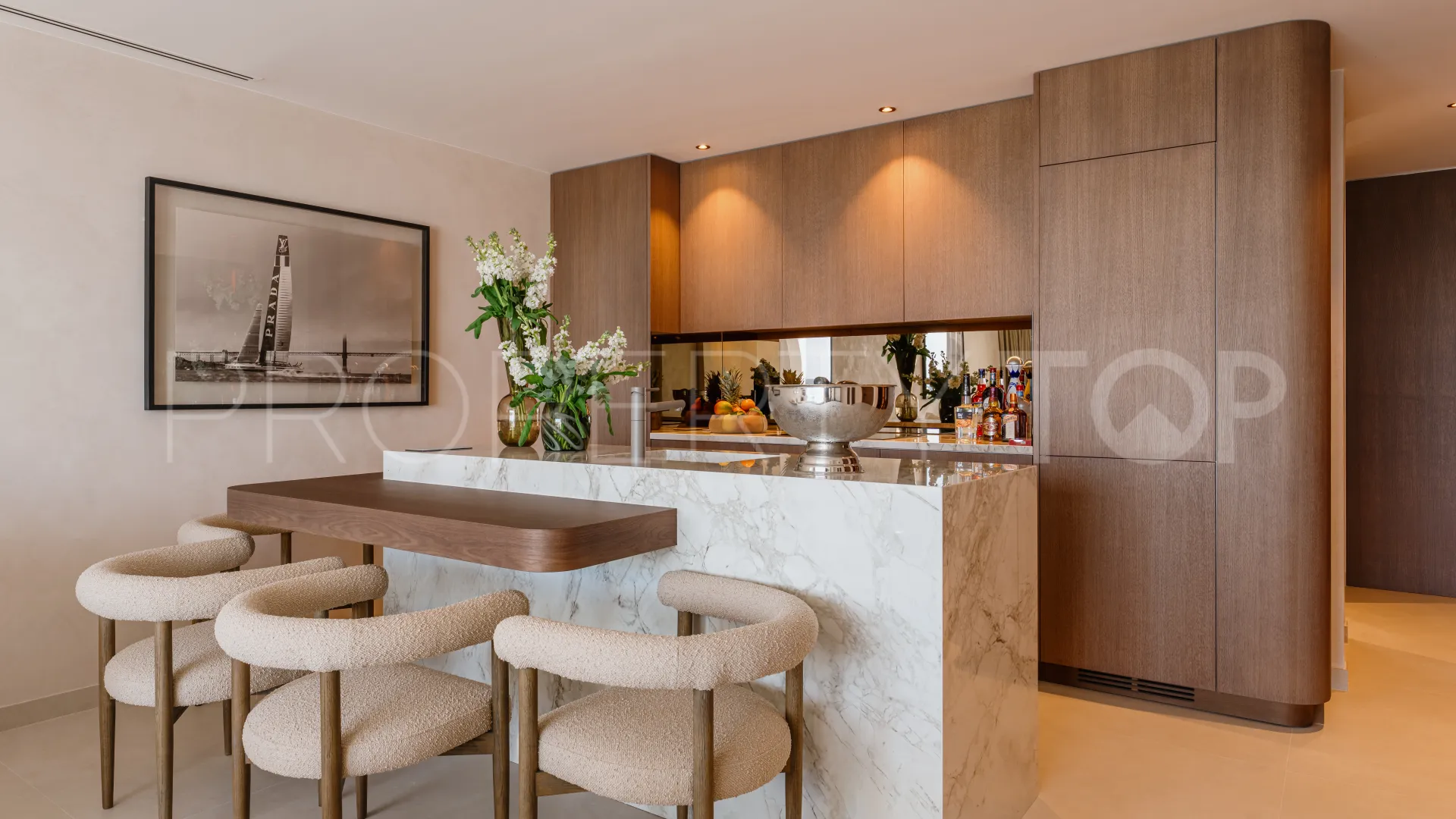 Se vende apartamento de 3 dormitorios en Marbella - Puerto Banus