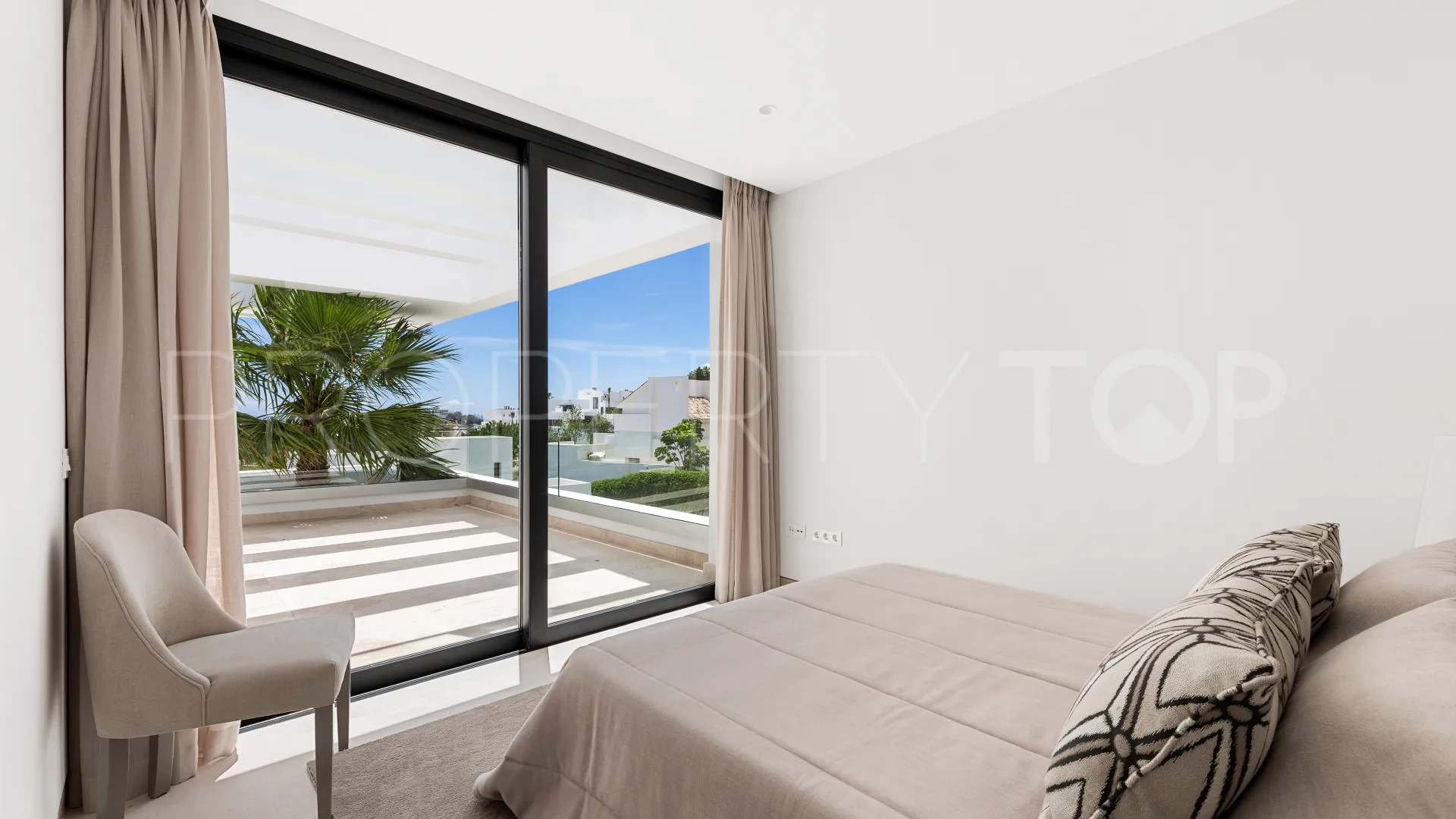 Villa for sale in La Alqueria with 5 bedrooms
