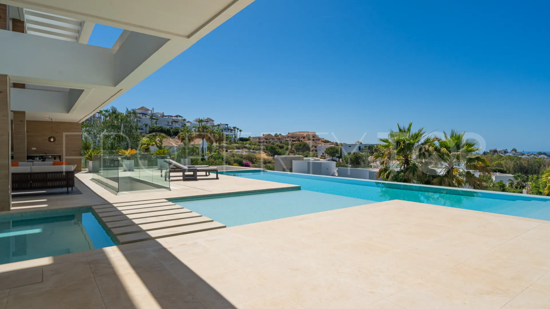 Villa for sale in La Alqueria with 5 bedrooms