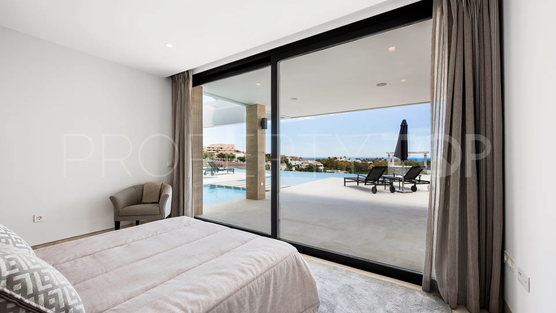 Villa for sale in La Alqueria with 5 bedrooms