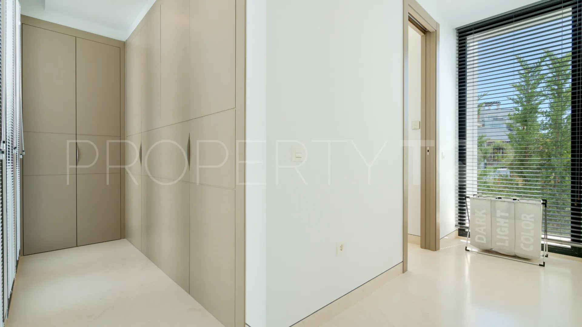 Villa for sale in La Alqueria with 5 bedrooms