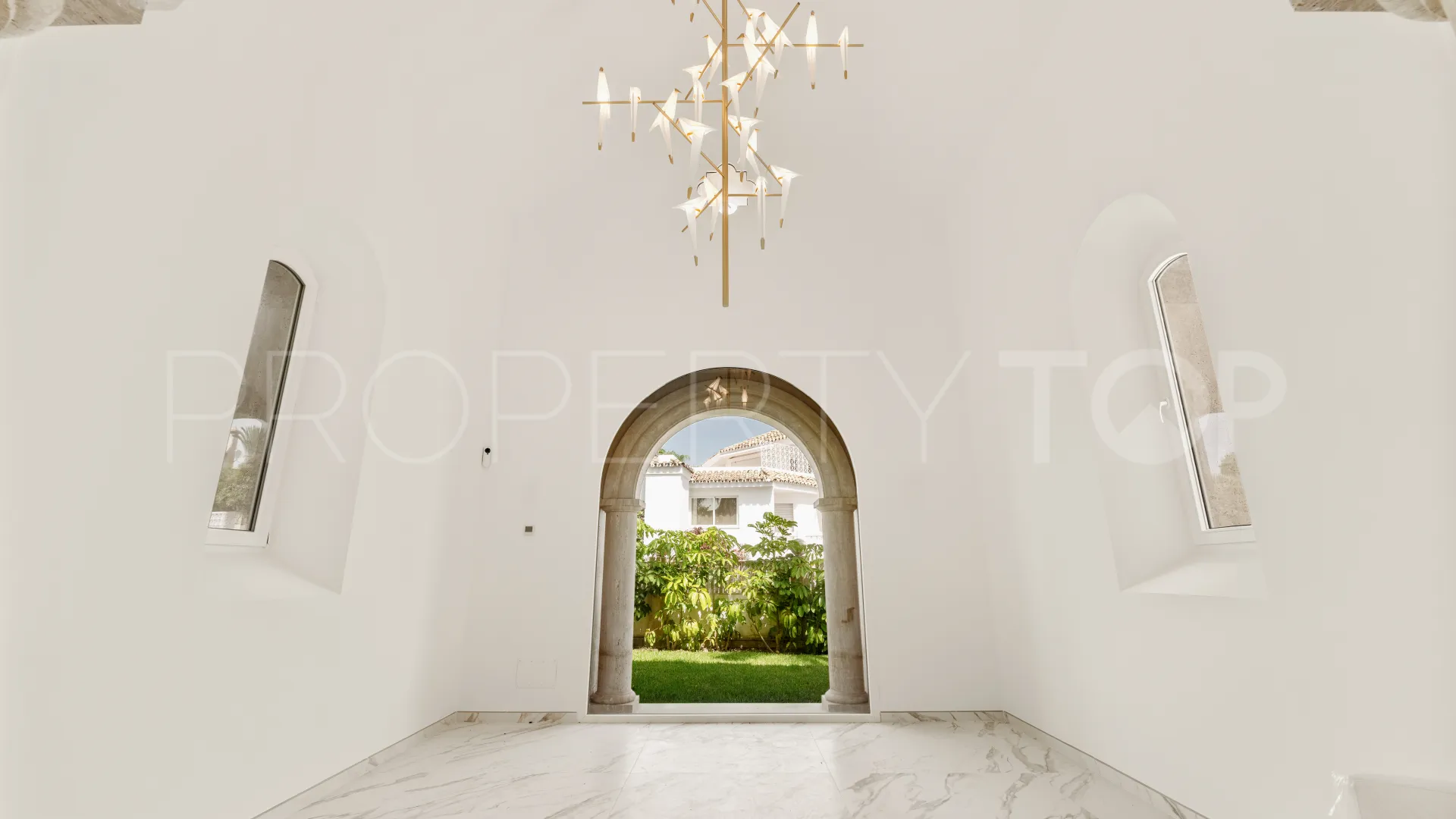 Villa for sale in Los Monteros with 2 bedrooms