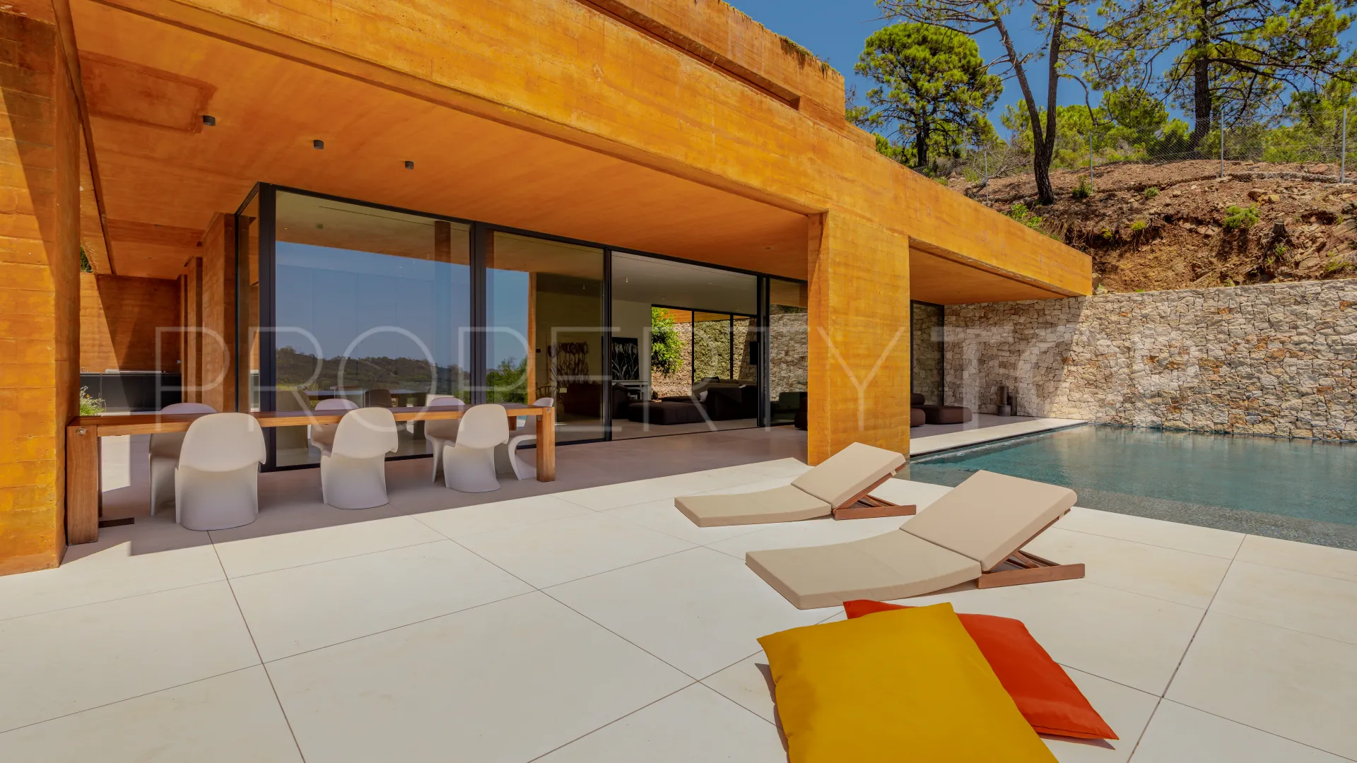 Comprar villa en Monte Mayor