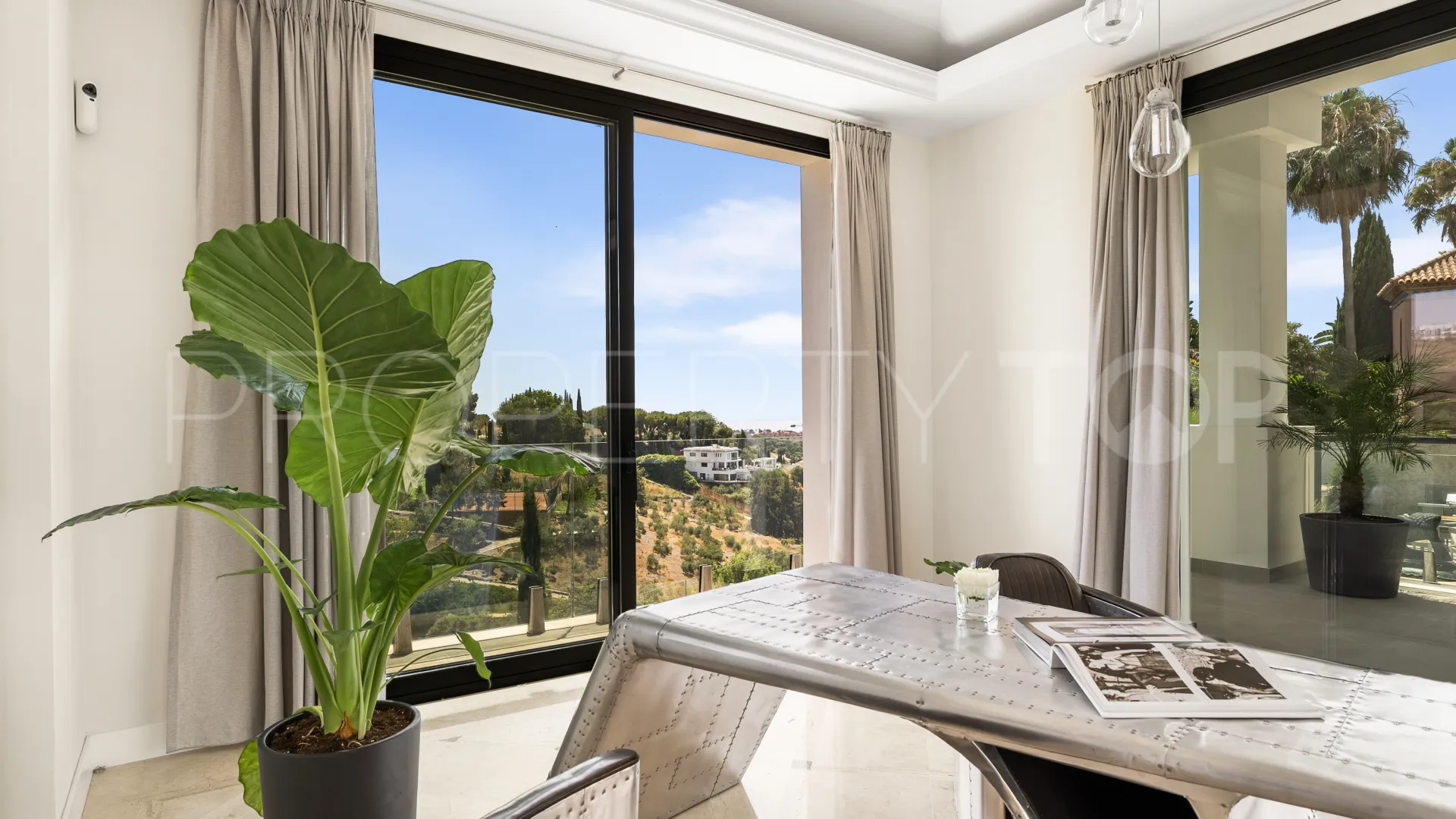 6 bedrooms villa for sale in Los Flamingos