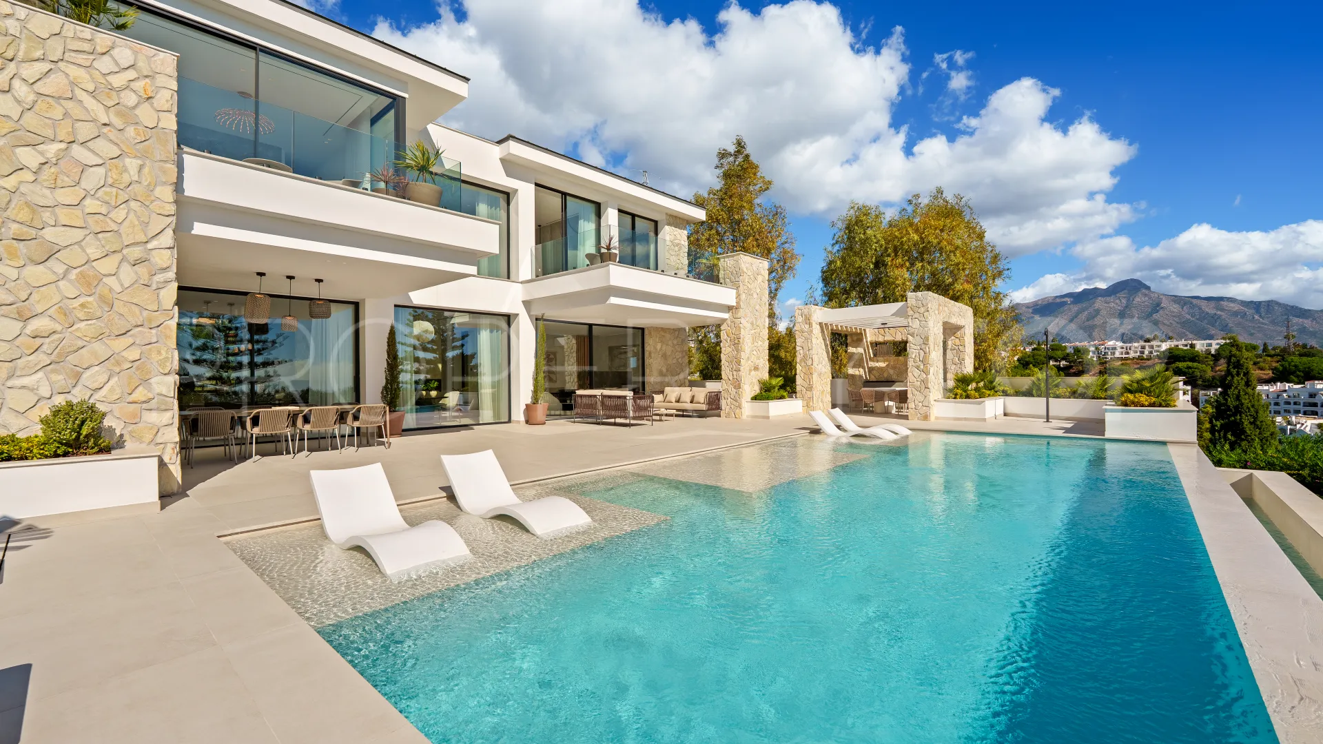 Buy La Quinta 5 bedrooms villa