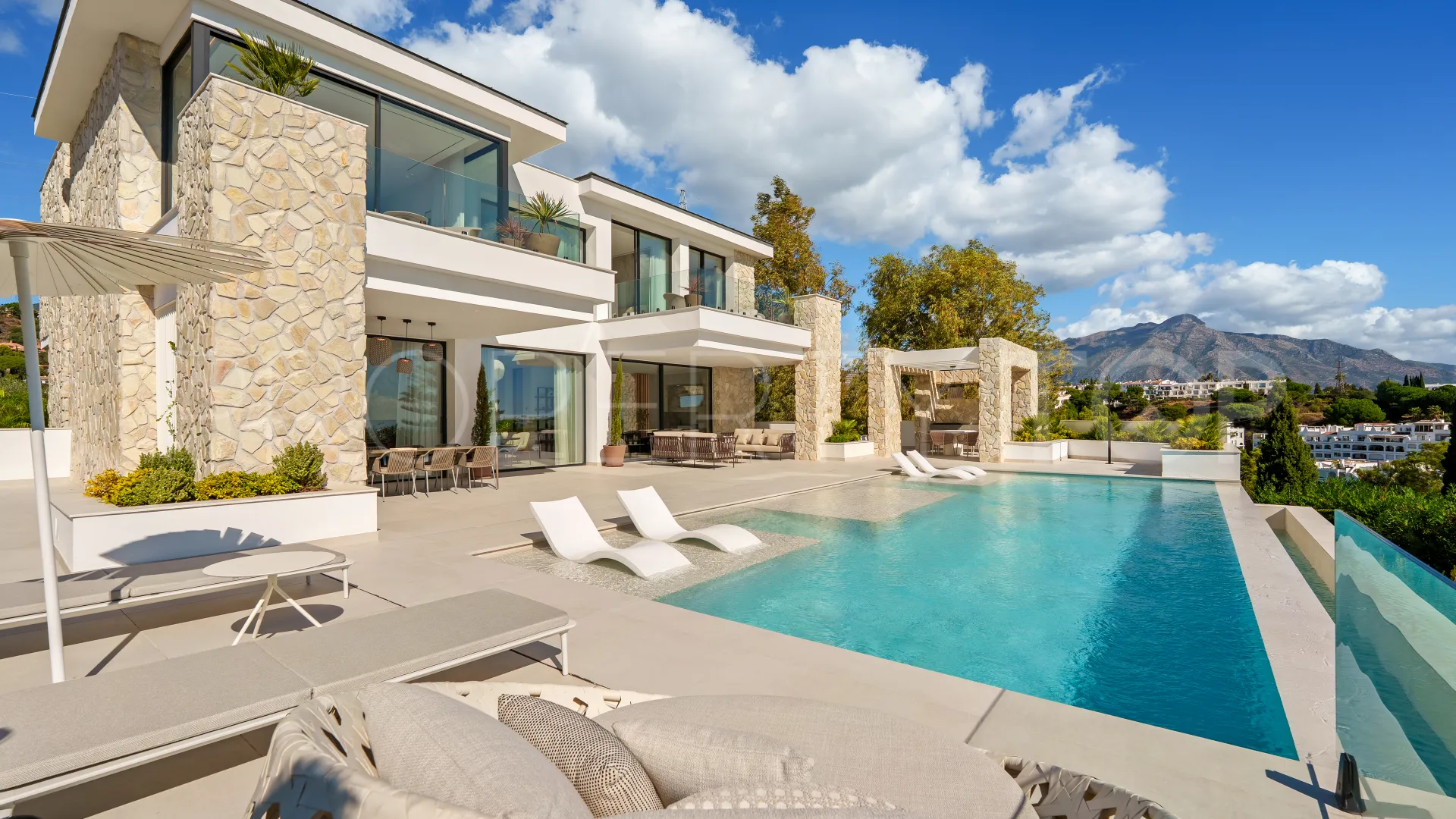 Buy La Quinta 5 bedrooms villa