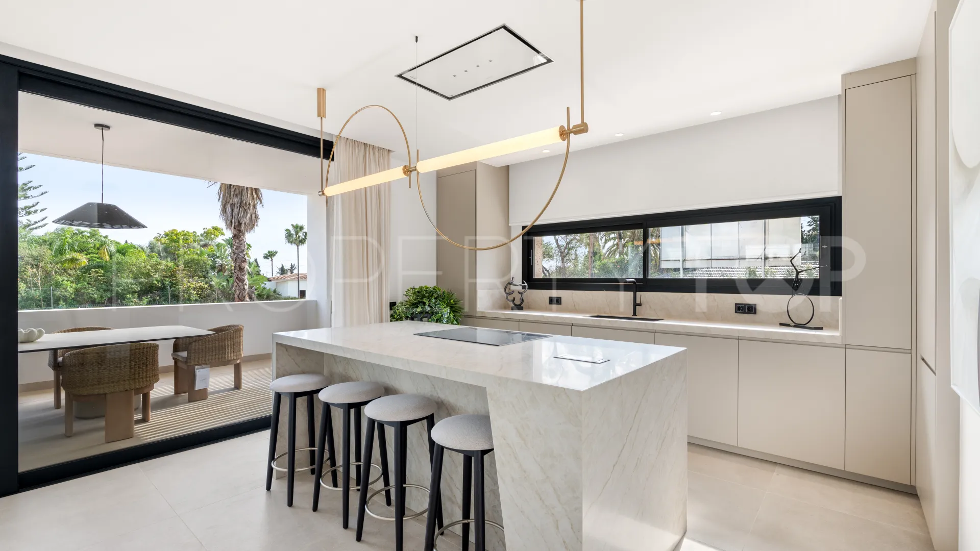 Villa with 5 bedrooms for sale in Nagüeles