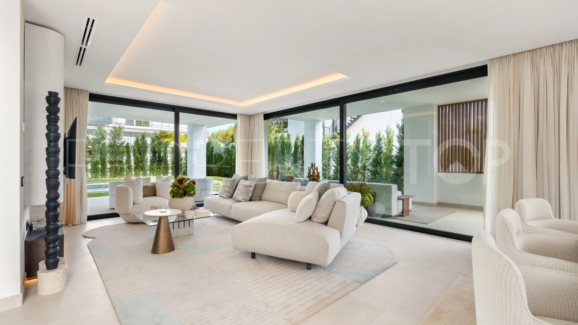 Villa with 5 bedrooms for sale in Nagüeles