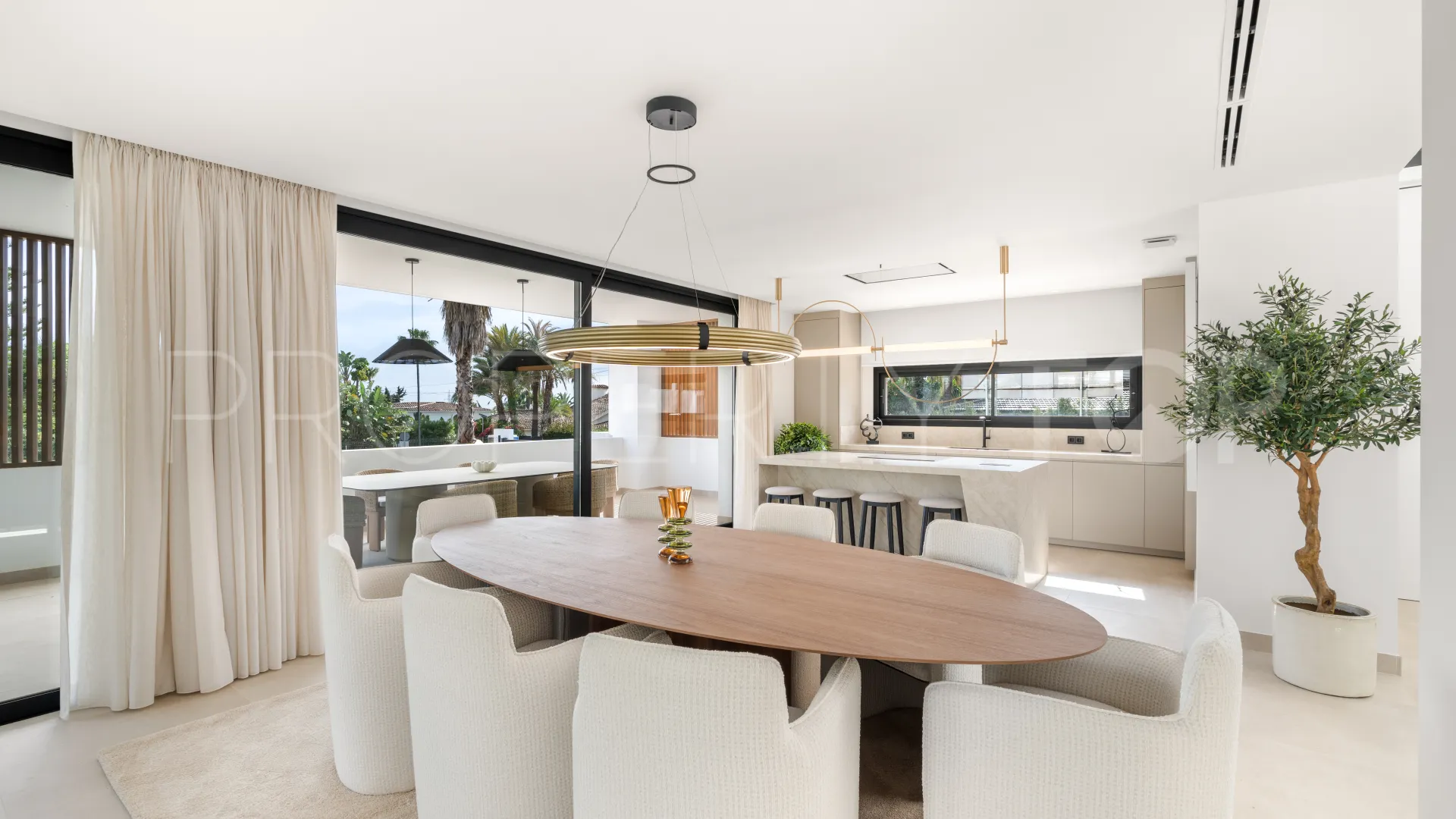 Villa with 5 bedrooms for sale in Nagüeles