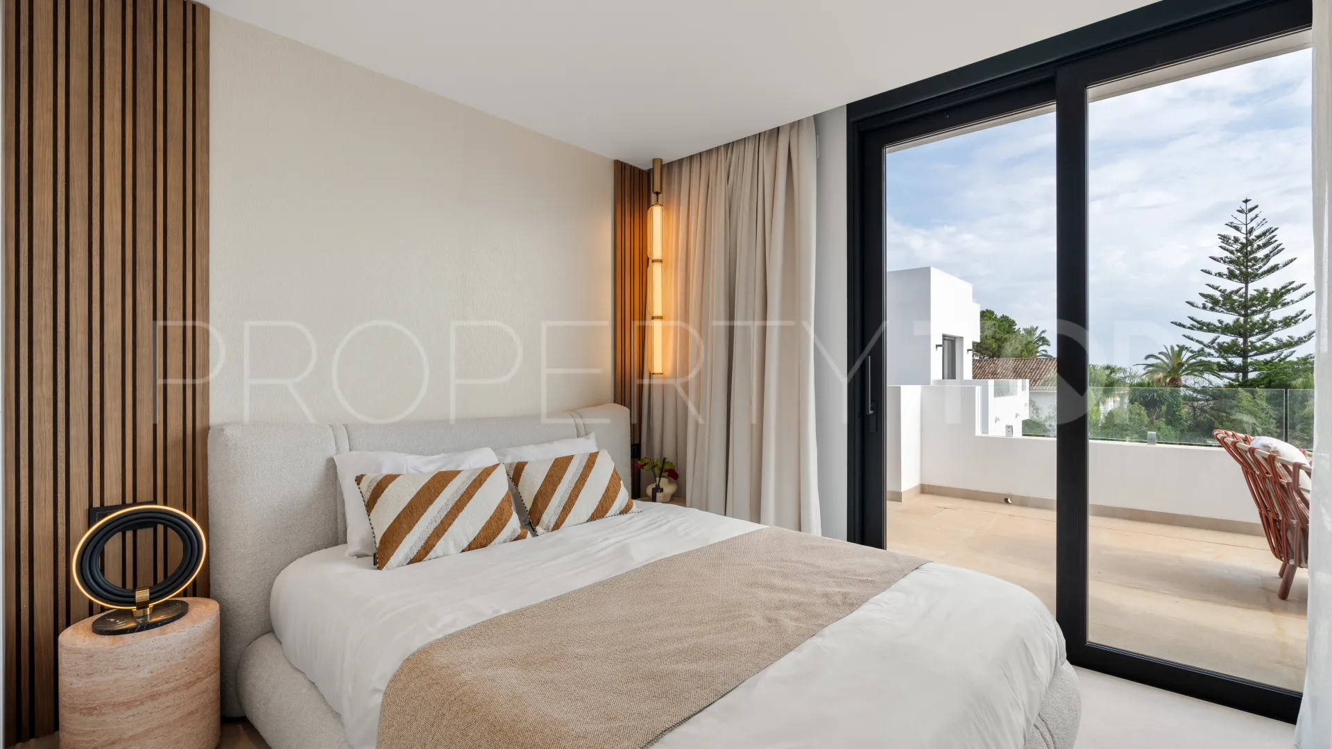 Villa with 5 bedrooms for sale in Nagüeles