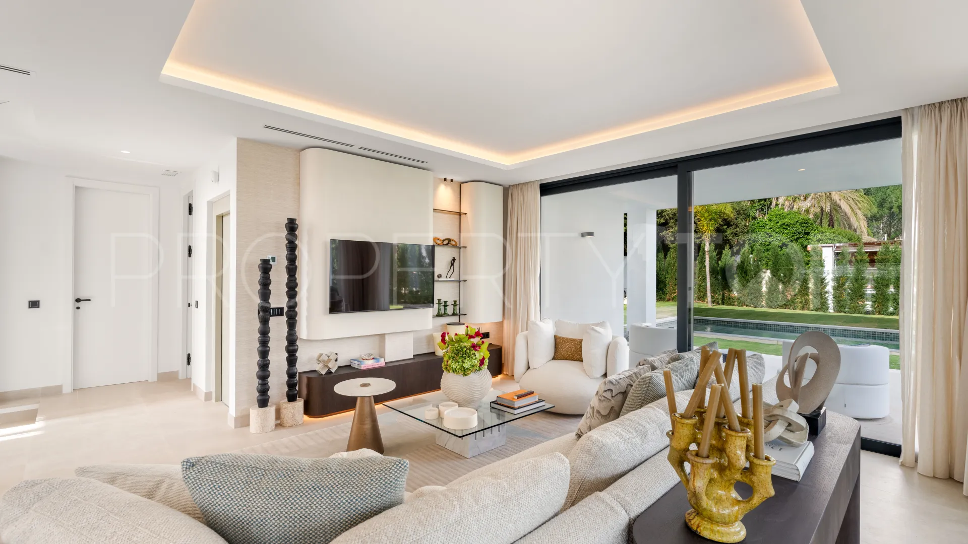 Villa with 5 bedrooms for sale in Nagüeles