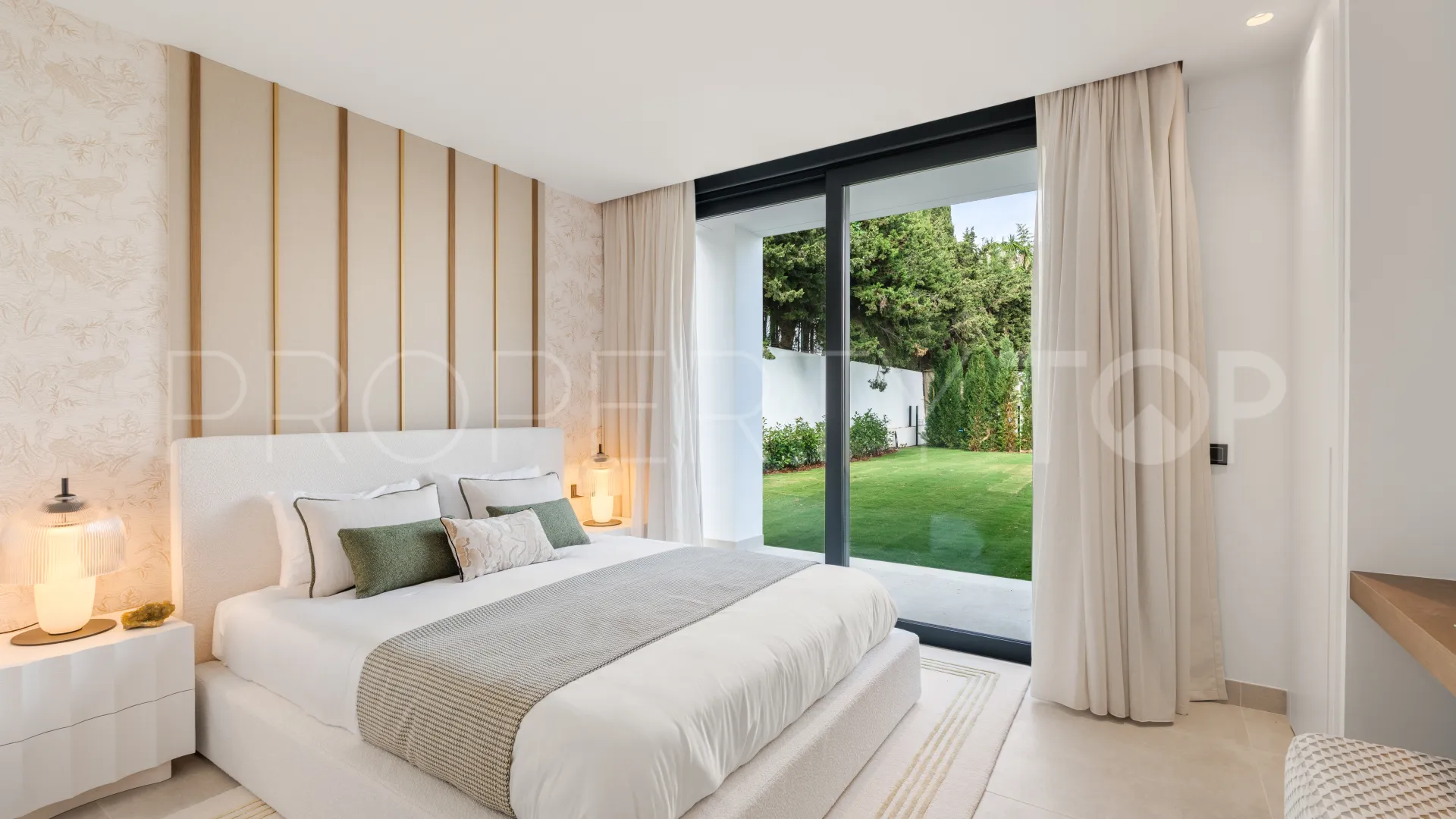 Villa with 5 bedrooms for sale in Nagüeles