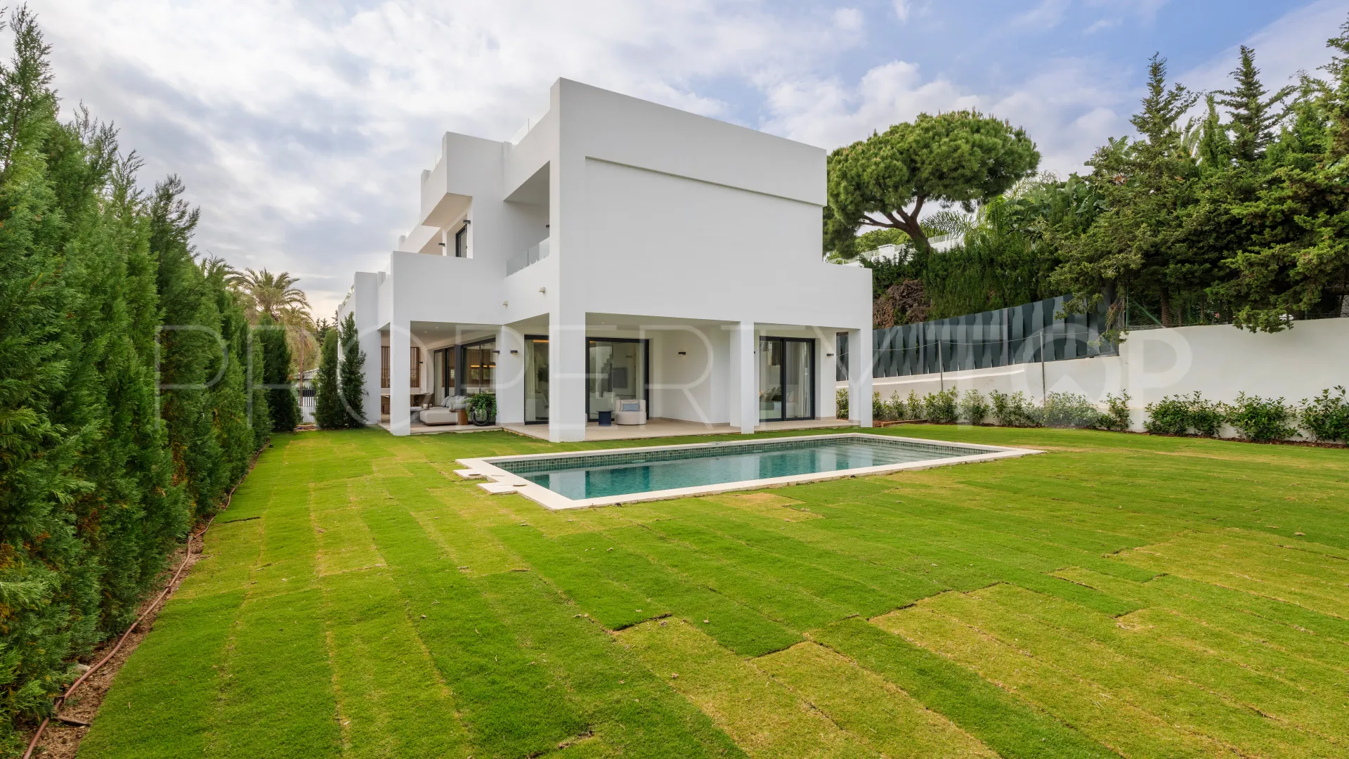 Villa with 5 bedrooms for sale in Nagüeles