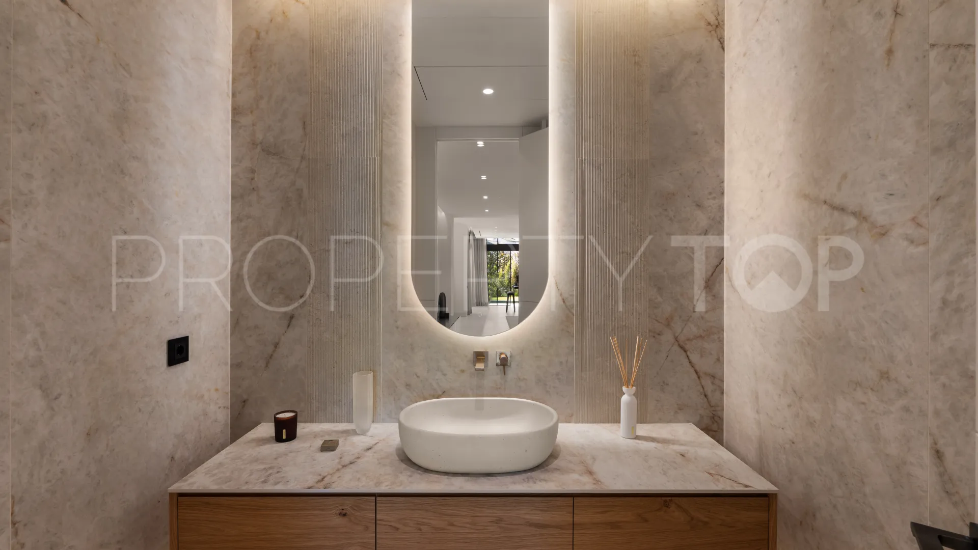 Lomas del Rey villa for sale