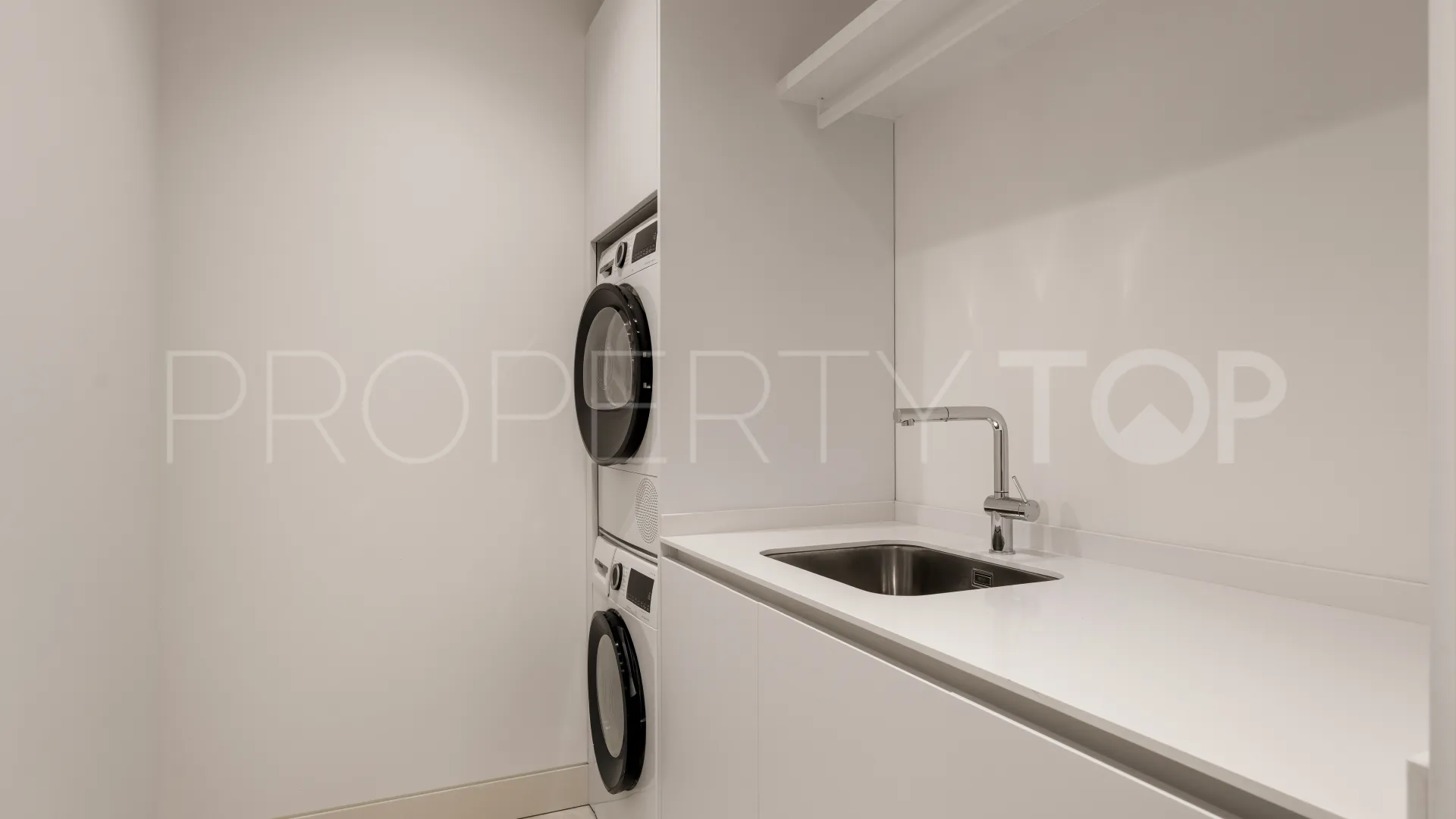 Lomas del Rey villa for sale