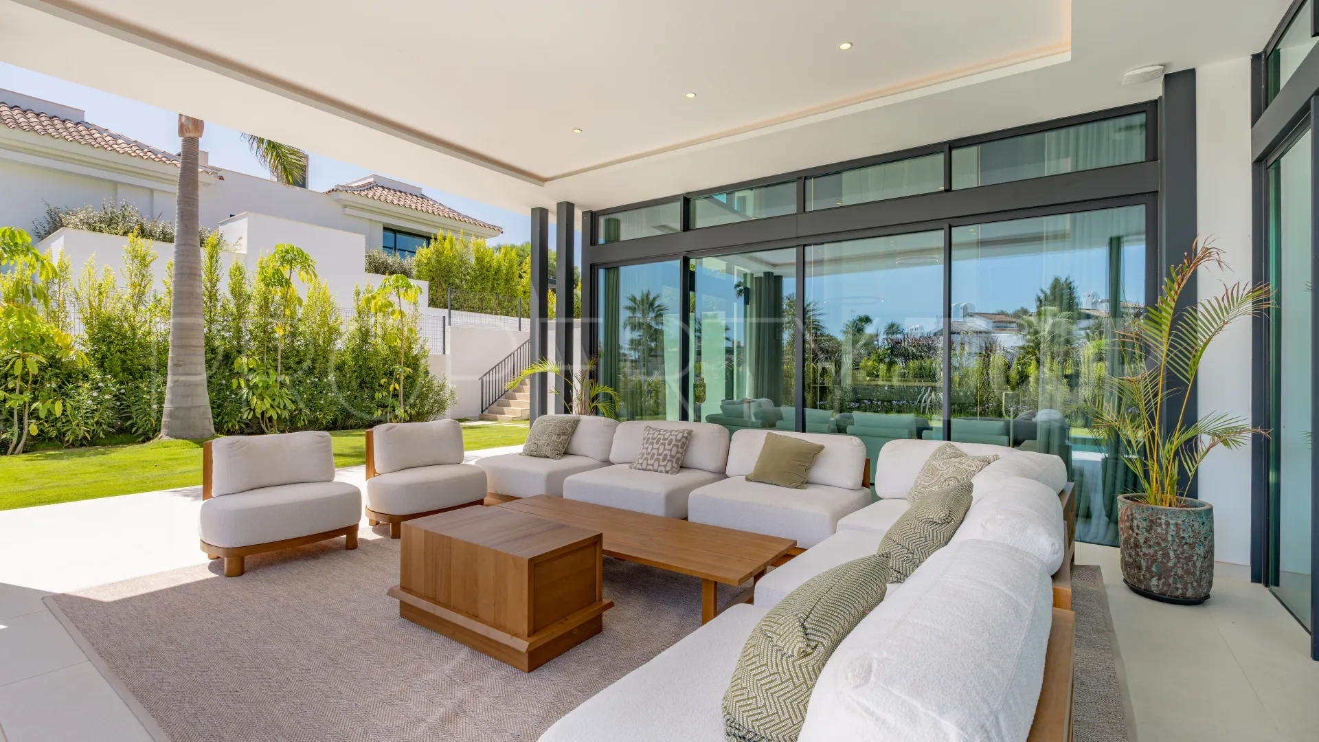Lomas del Rey villa for sale