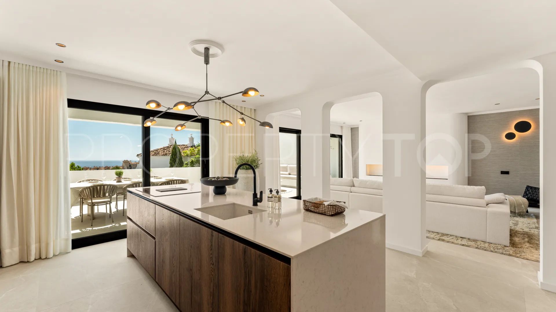 Duplex en venta en Las Colinas de Marbella con 3 dormitorios