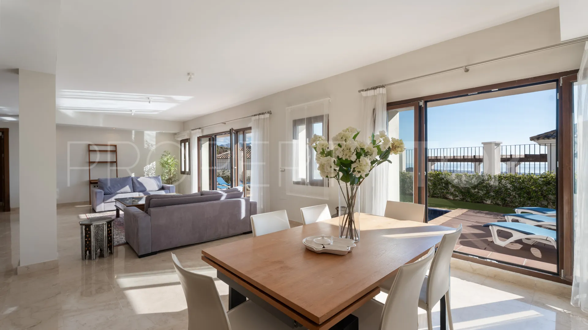 For sale villa in Benahavis Hills Country Club