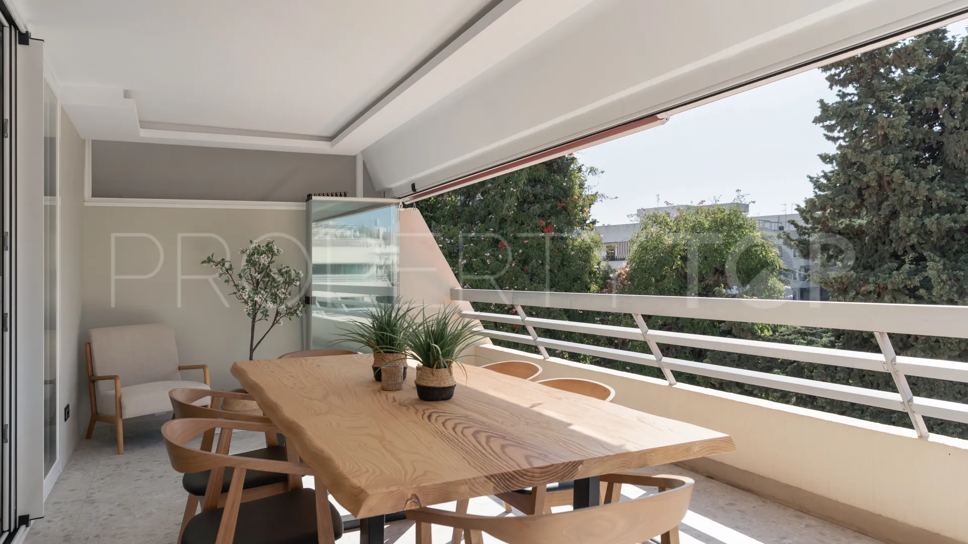 For sale 3 bedrooms penthouse in Marbella Centro