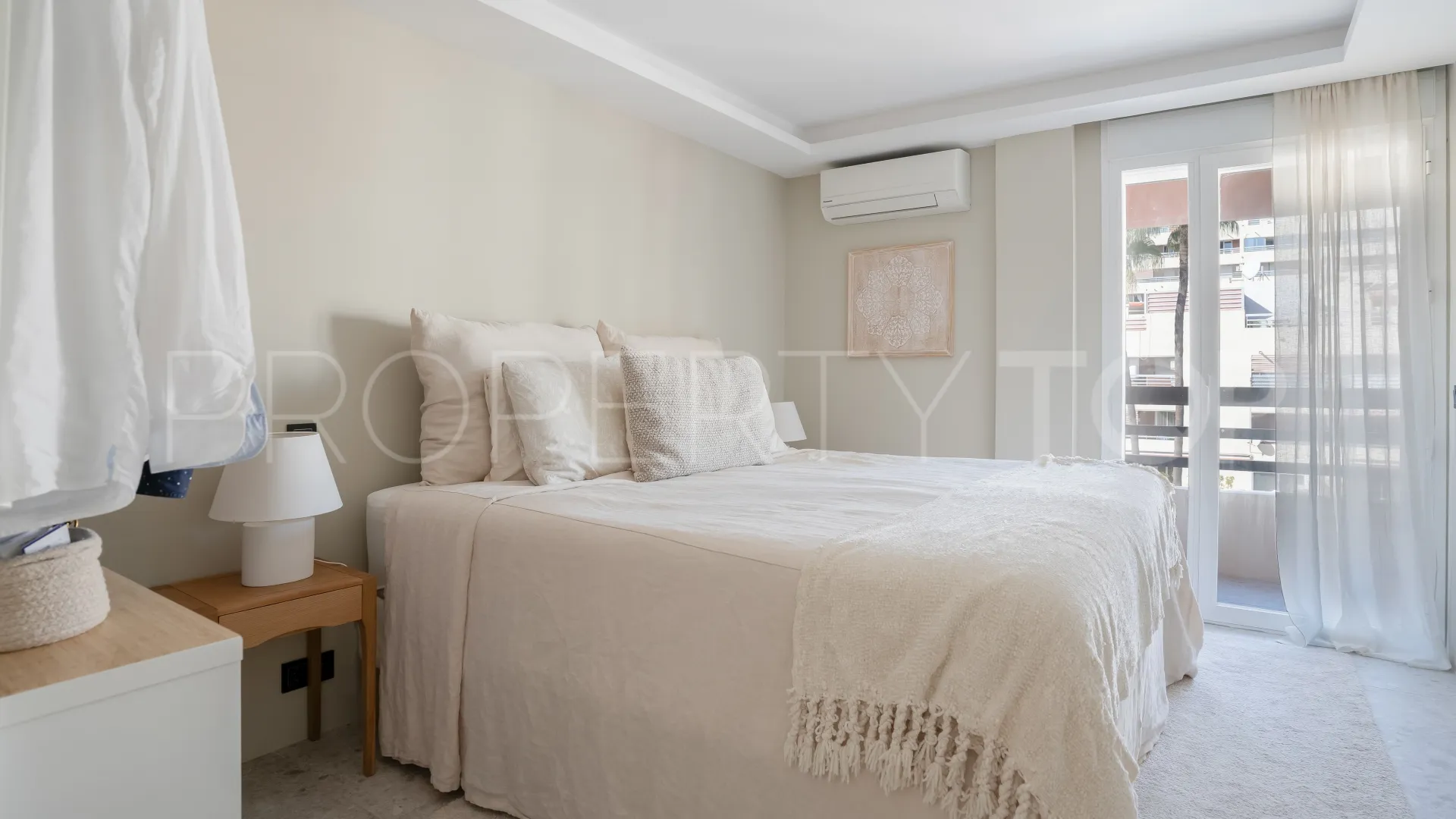 For sale 3 bedrooms penthouse in Marbella Centro