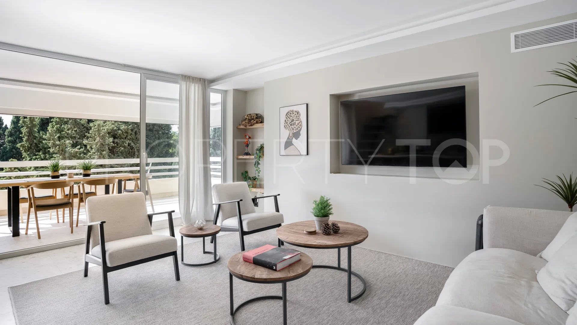 For sale 3 bedrooms penthouse in Marbella Centro