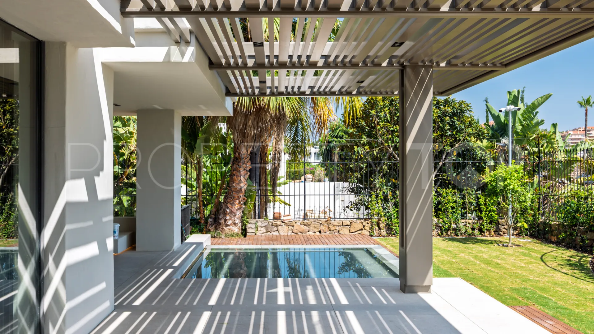 Villa en venta con 5 dormitorios en Haza del Conde