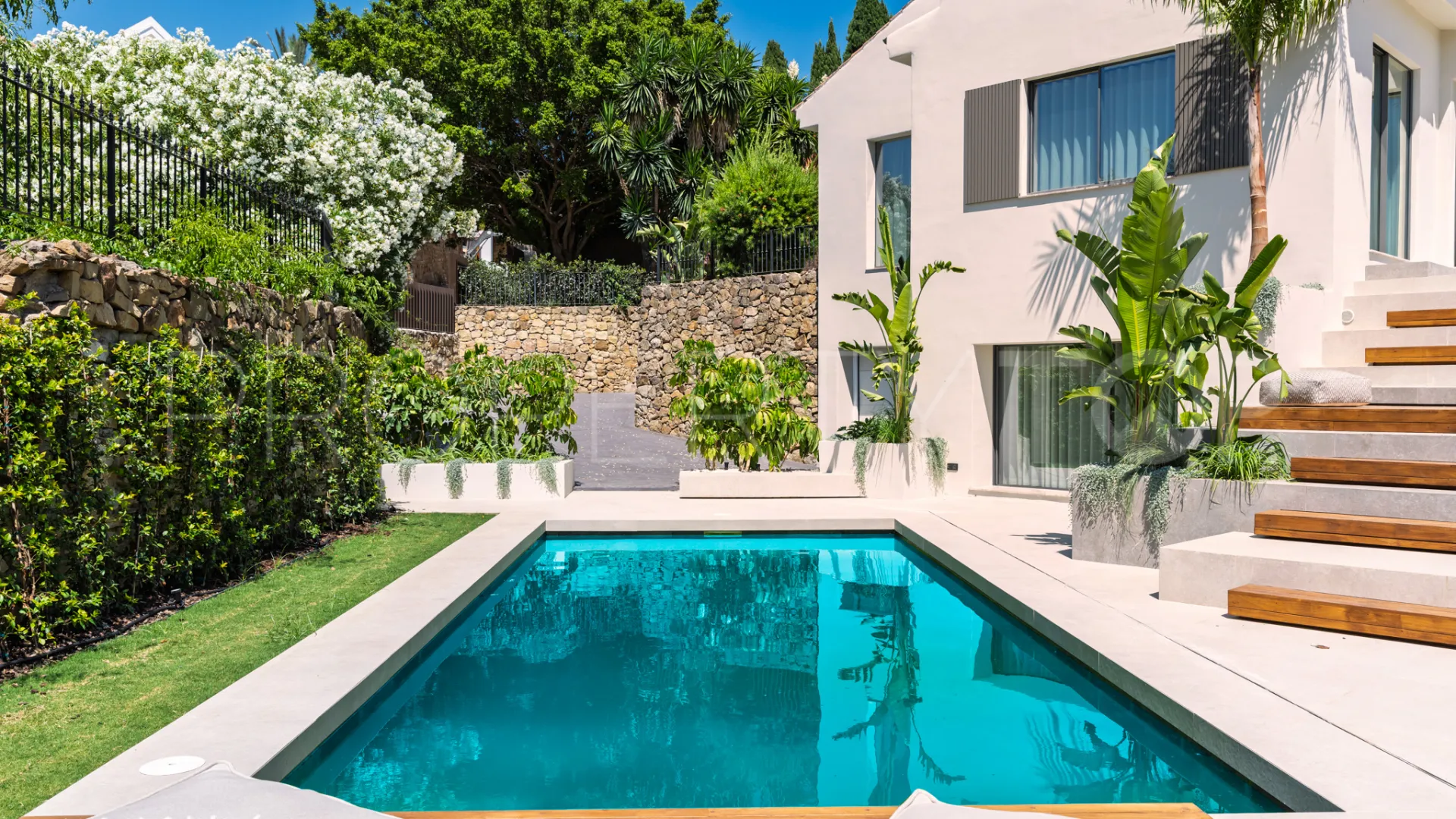 Villa en venta con 5 dormitorios en Haza del Conde