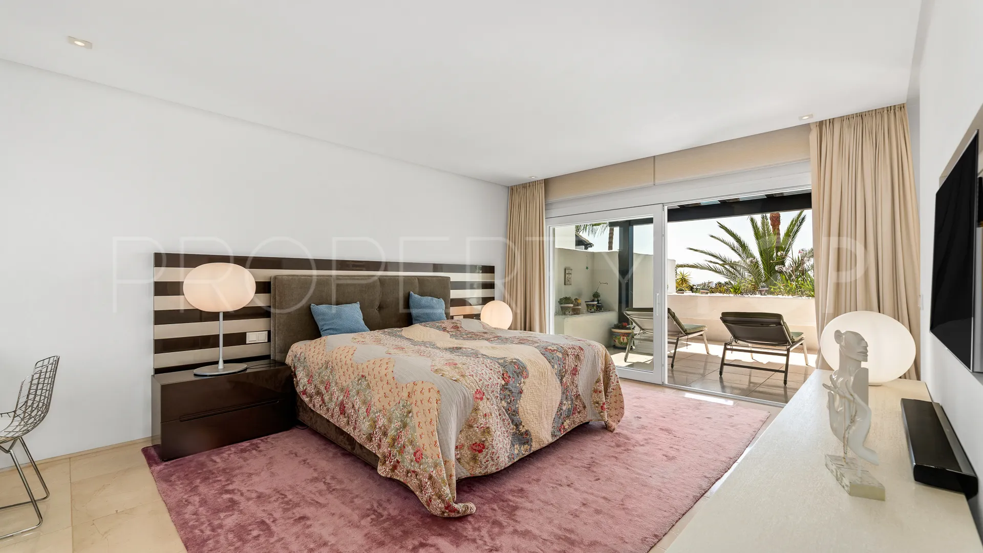 For sale duplex penthouse in Marina Puente Romano with 3 bedrooms