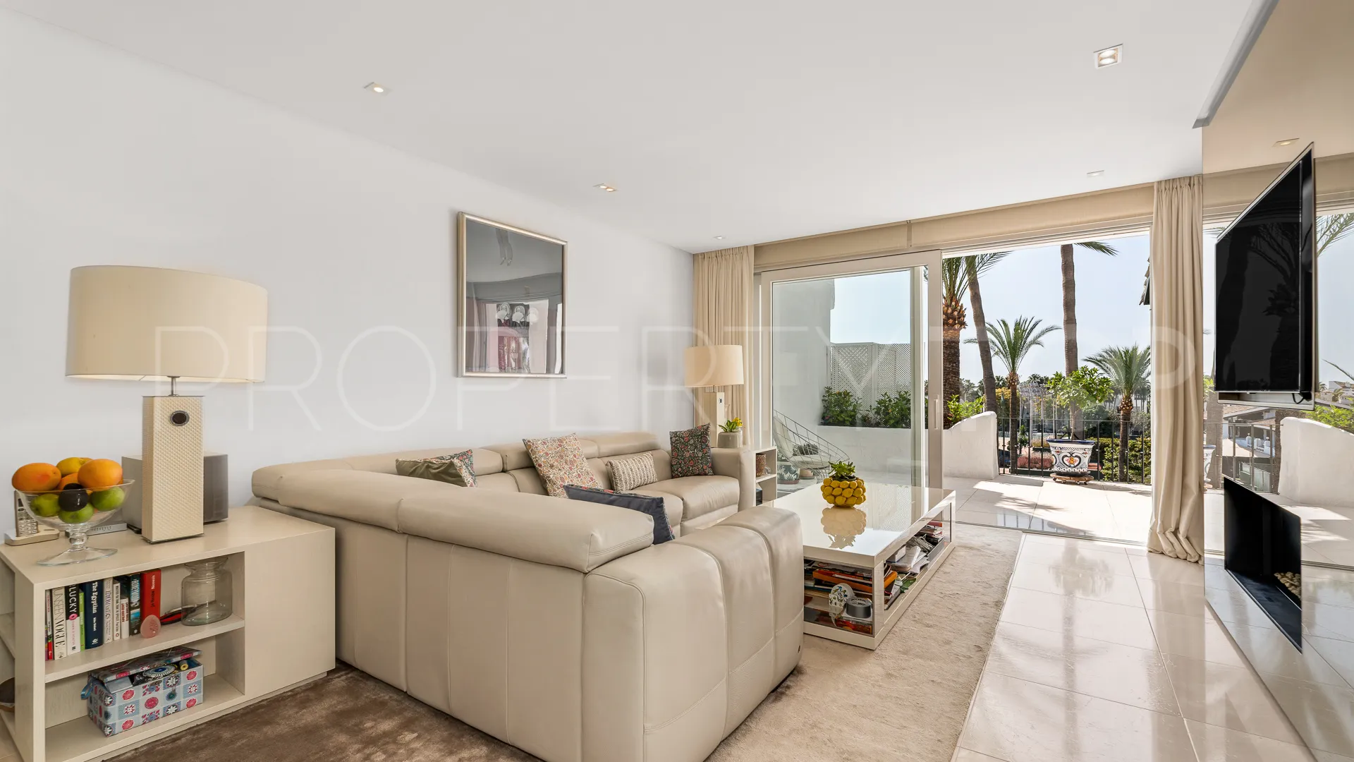 For sale duplex penthouse in Marina Puente Romano with 3 bedrooms