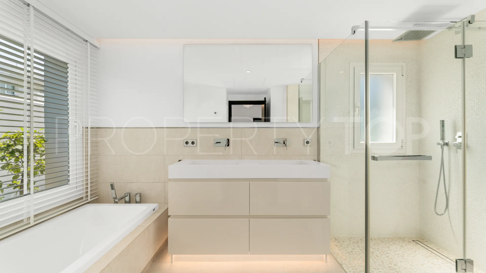 La Quinta Golf villa for sale