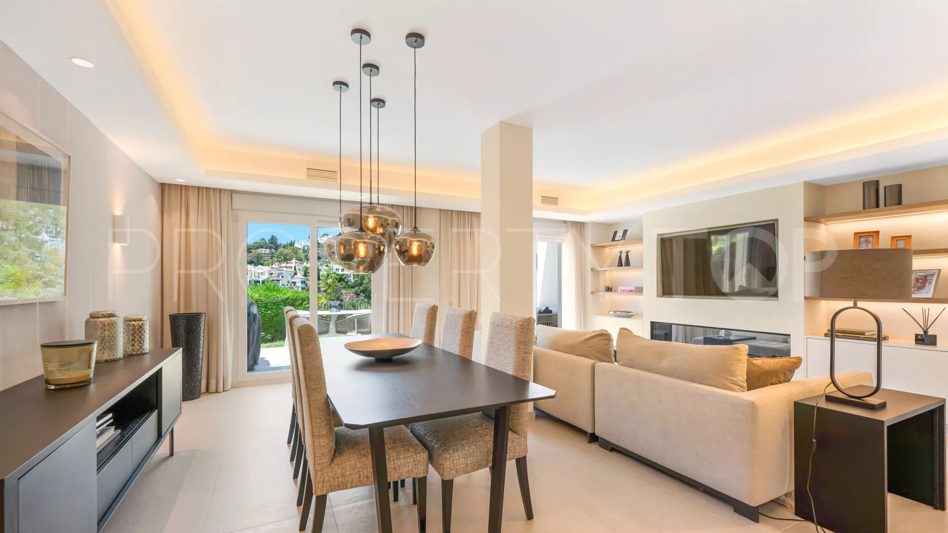 Se vende adosado en La Quinta Hills