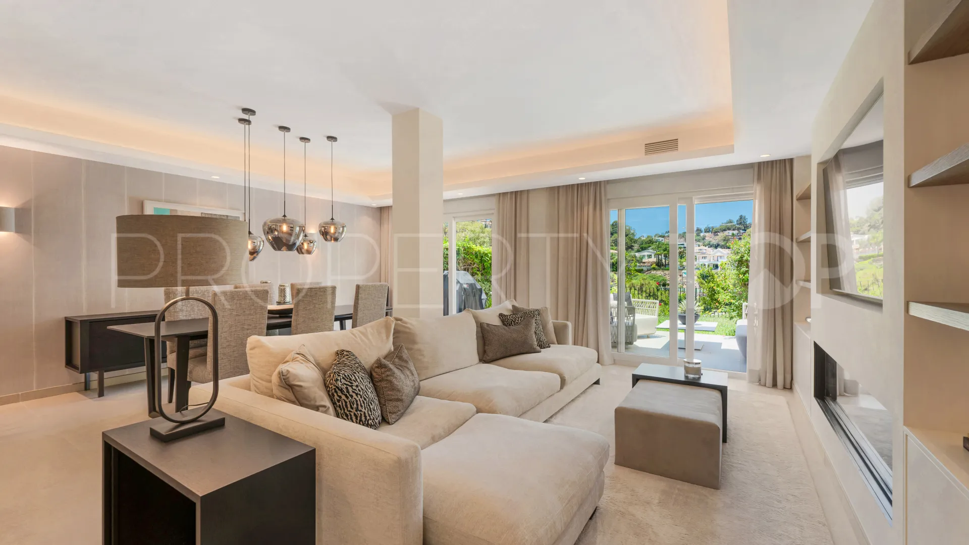 Se vende adosado en La Quinta Hills