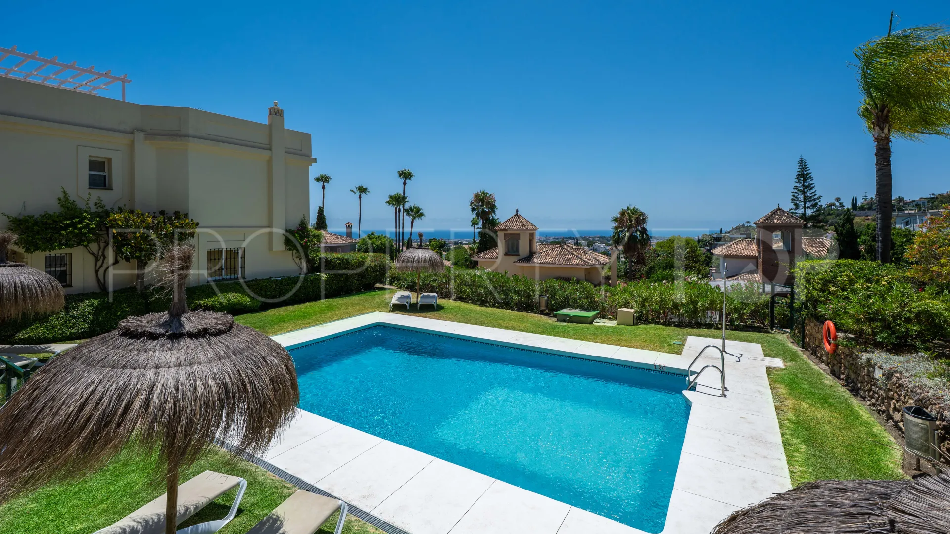 Se vende adosado en La Quinta Hills
