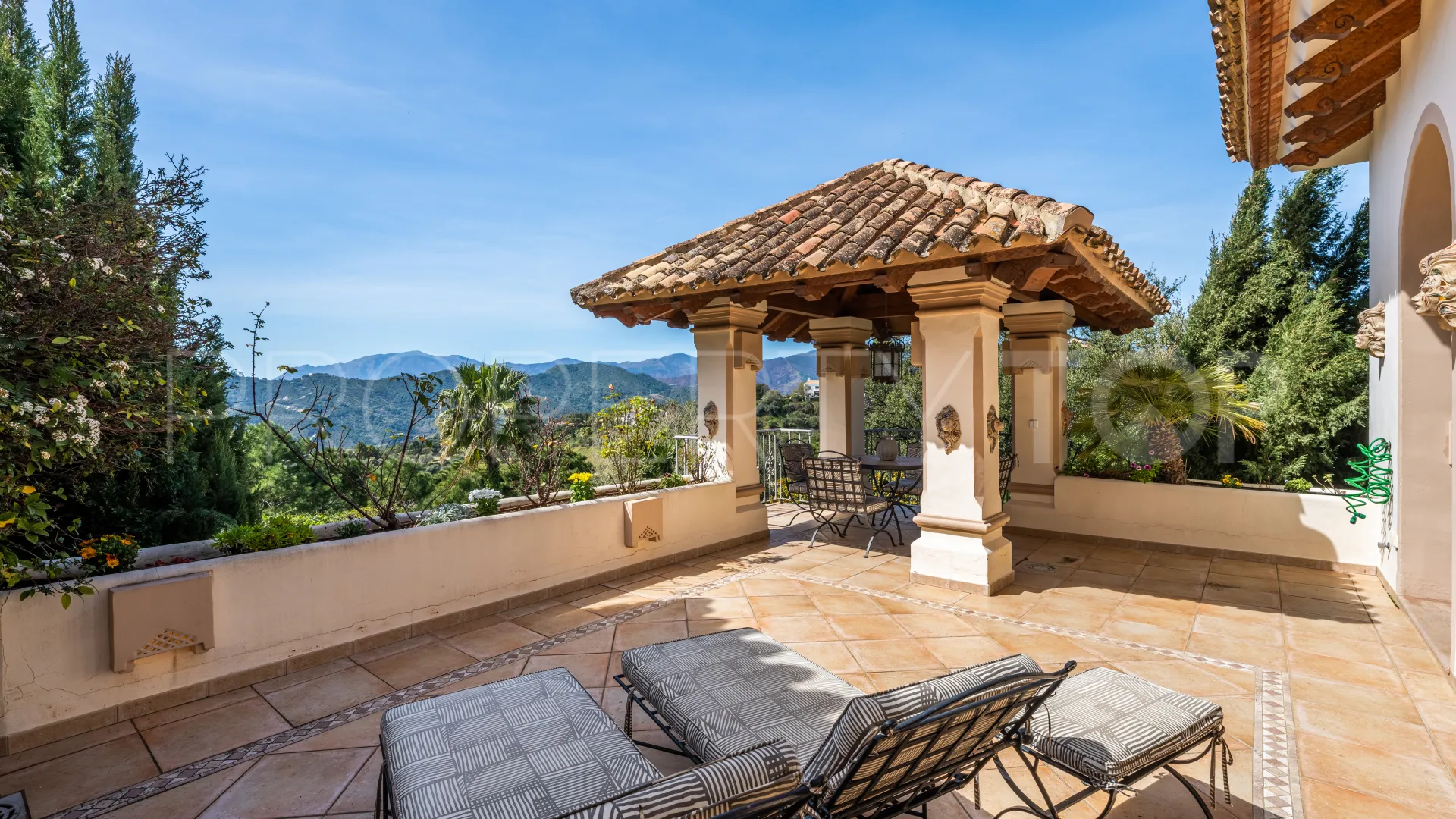 Villa for sale in La Zagaleta