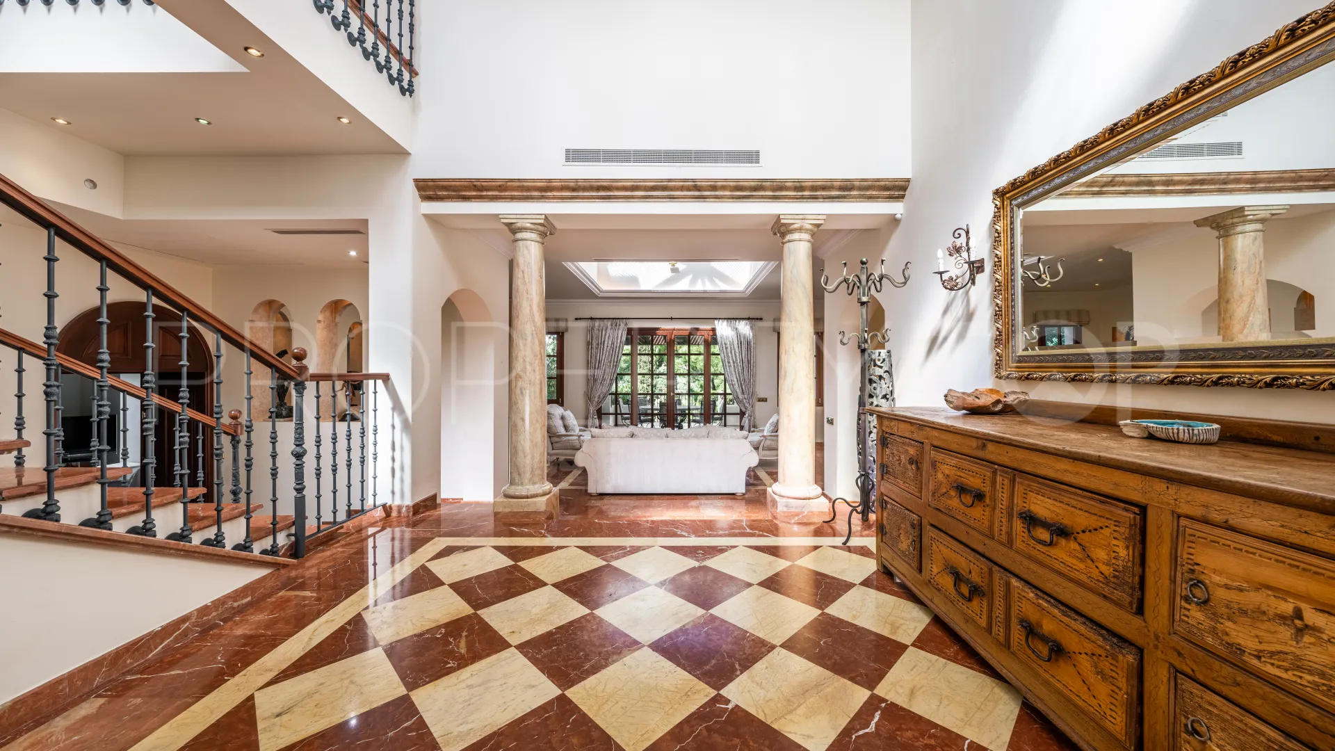 Villa for sale in La Zagaleta