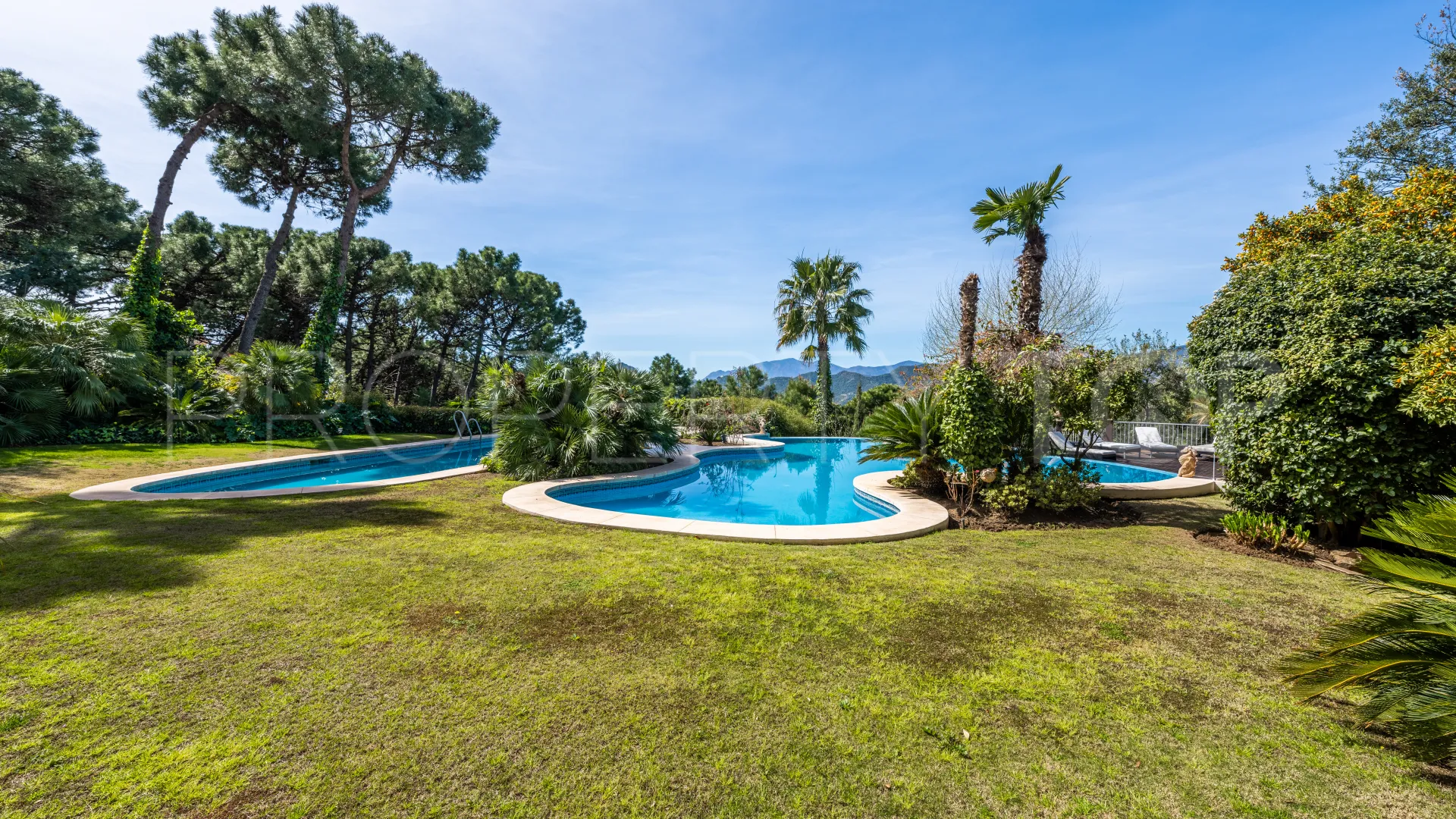 Villa for sale in La Zagaleta