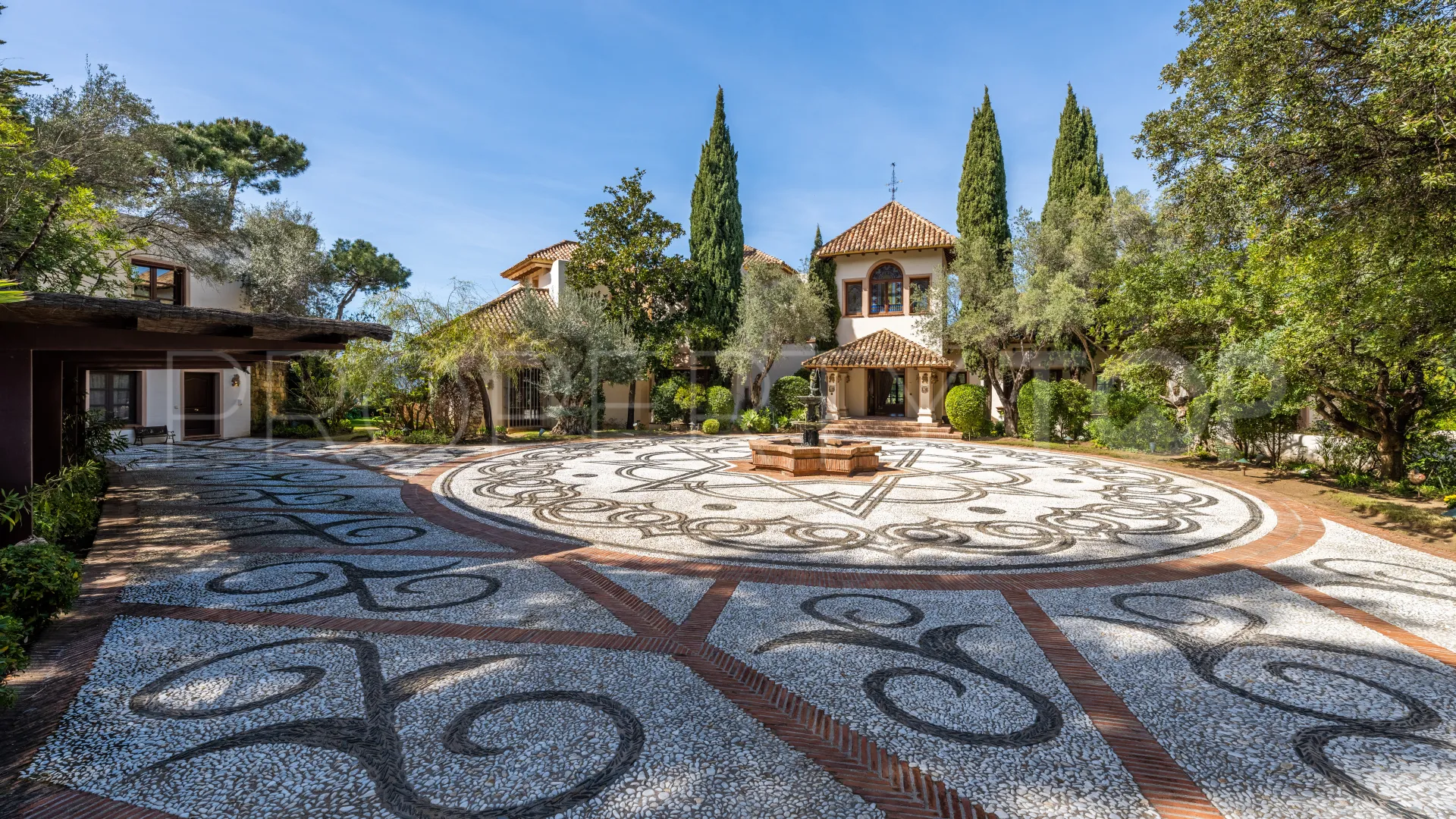 Villa for sale in La Zagaleta