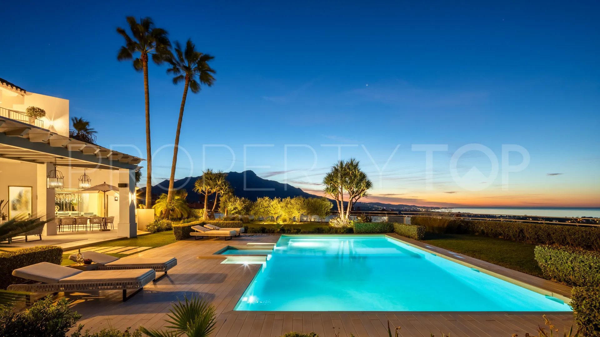 Monte Halcones 7 bedrooms villa for sale
