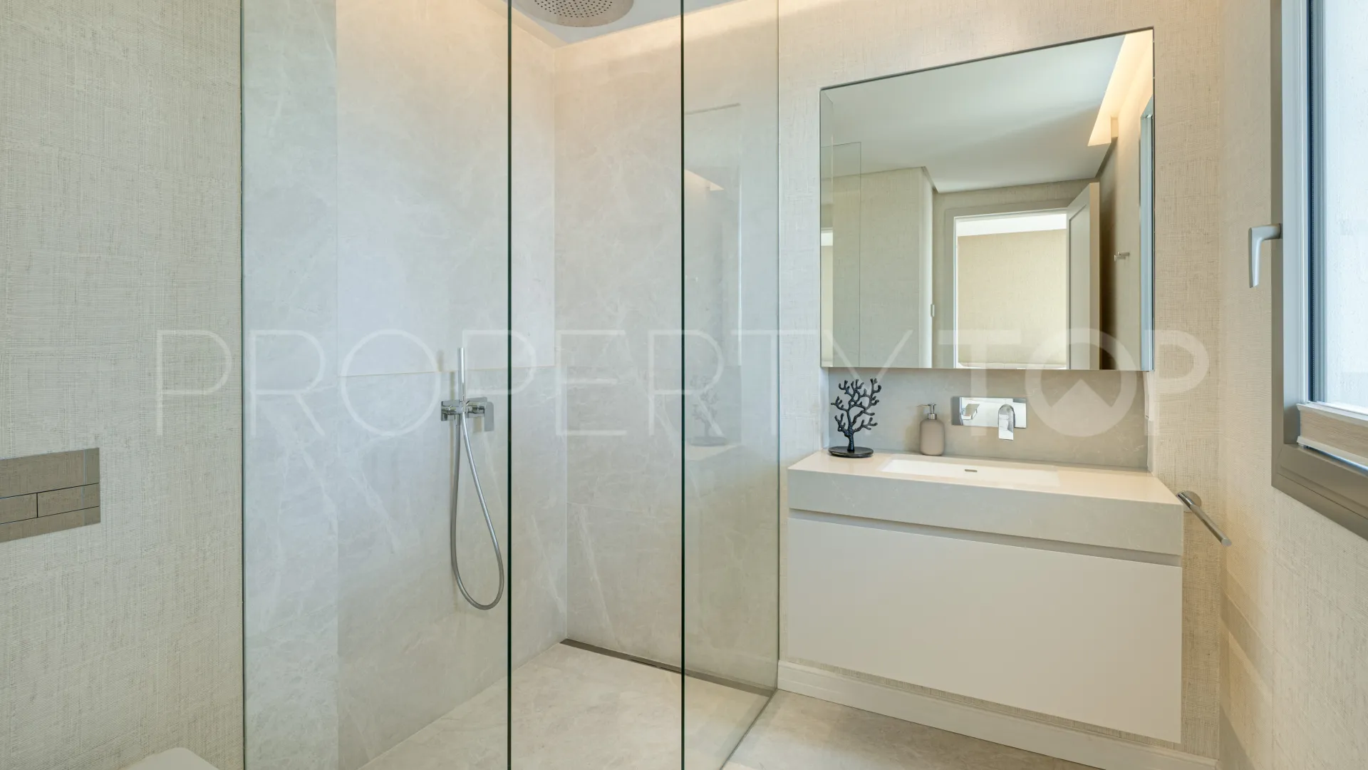 Monte Halcones 7 bedrooms villa for sale