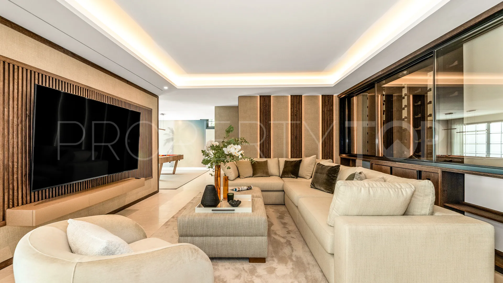 For sale Las Brisas del Golf 6 bedrooms villa