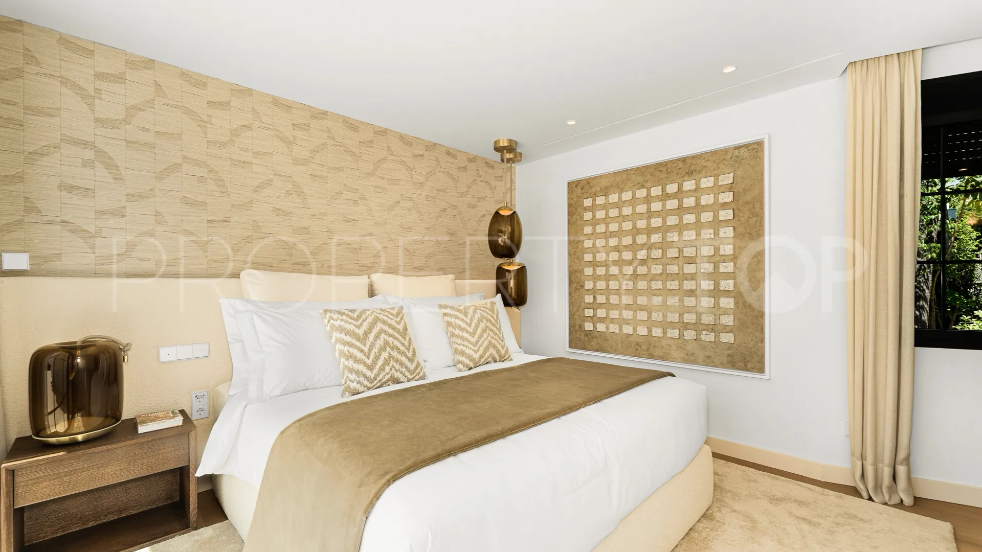 For sale Las Brisas del Golf 6 bedrooms villa