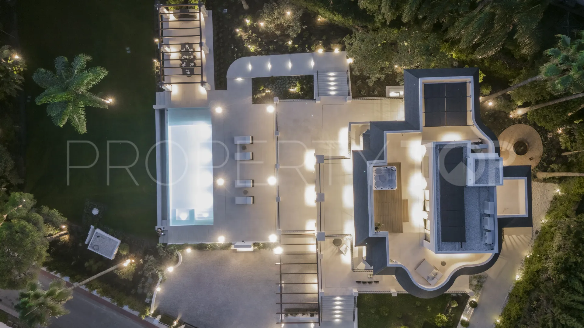 For sale Las Brisas del Golf 6 bedrooms villa
