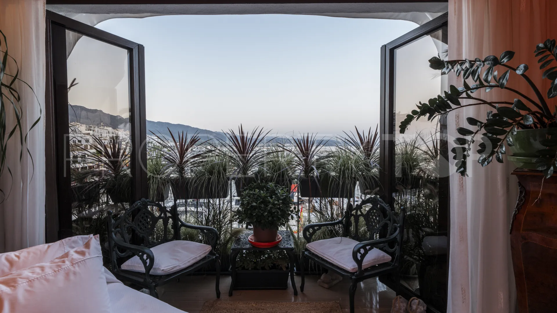 Comprar duplex de 3 dormitorios en Marbella - Puerto Banus